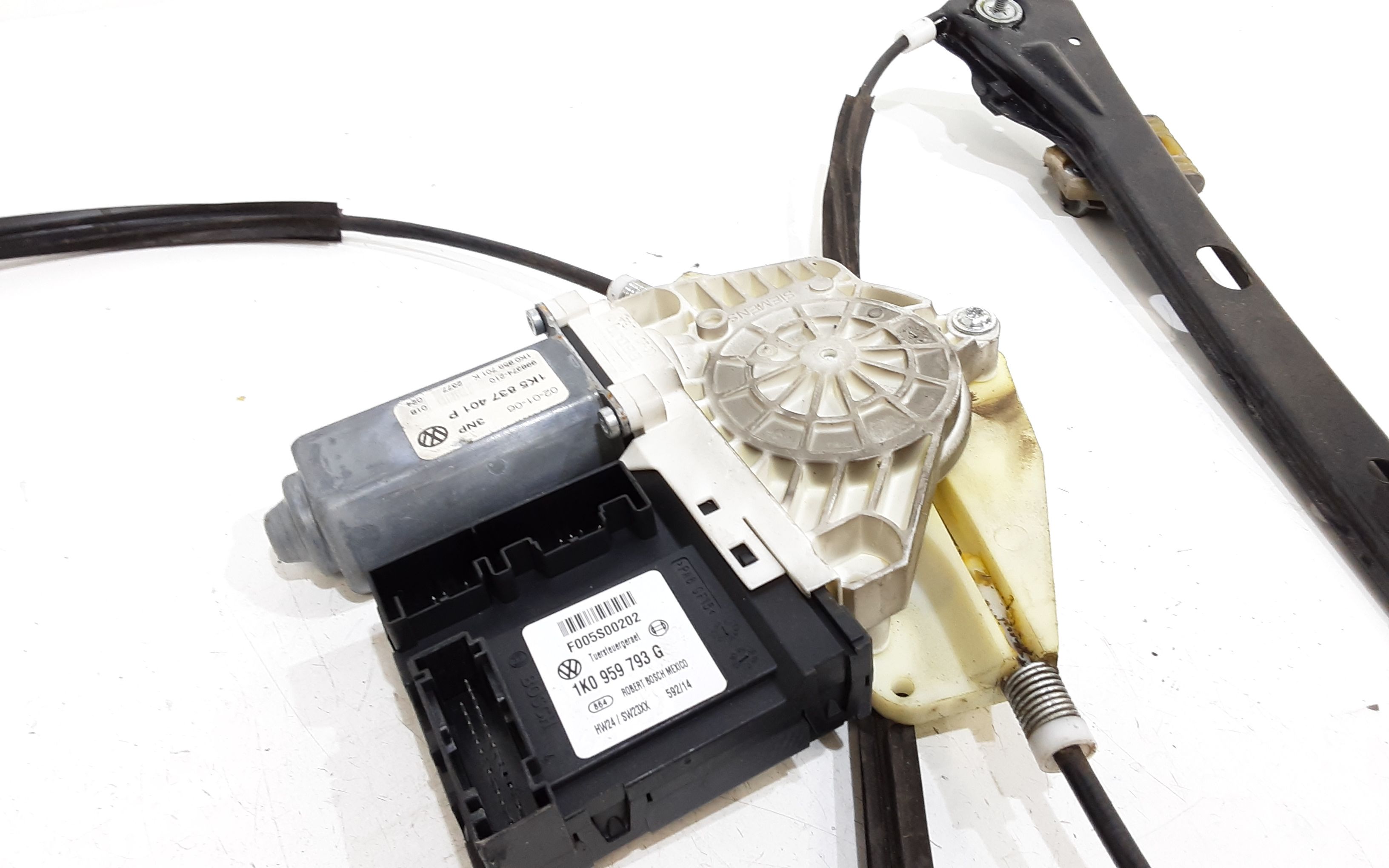 Alzacristallo Porta Ant. Sinistro 1K5837461B Usato