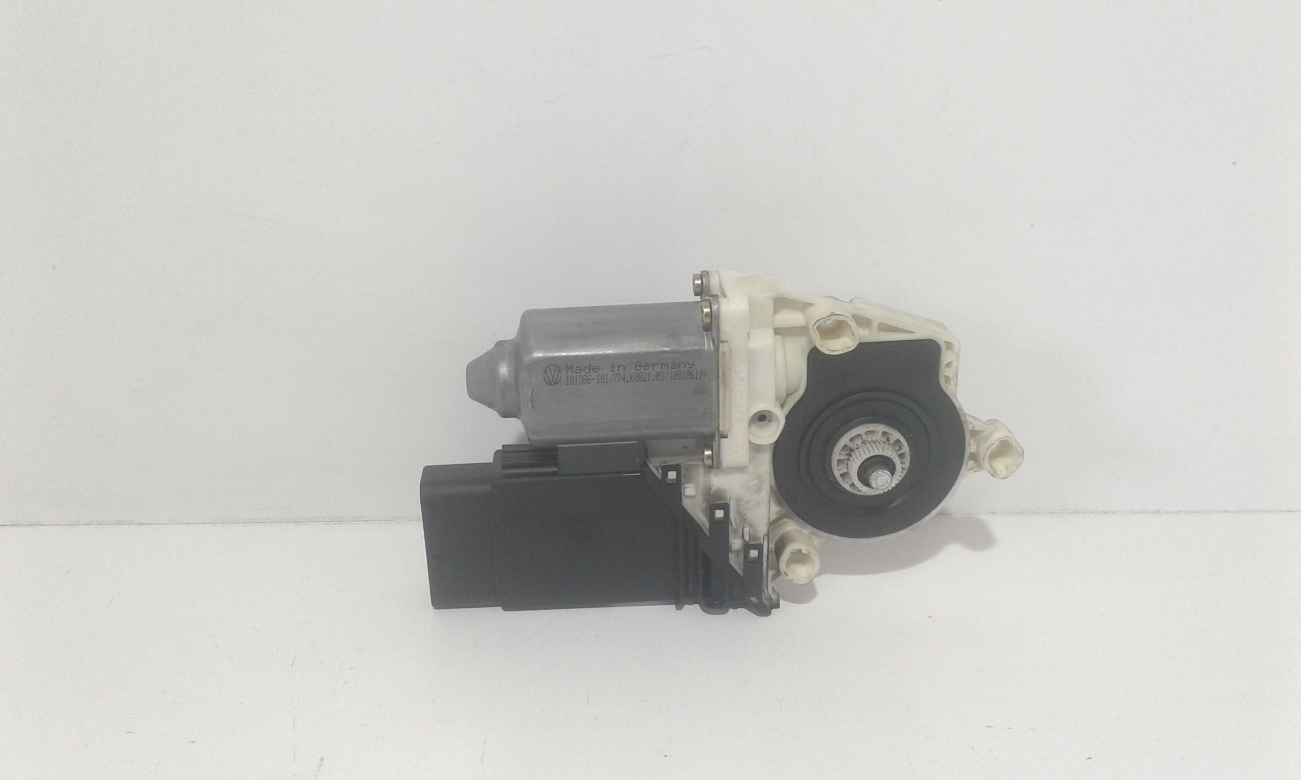 Motorino Alzacristallo Porta Ant. Destro 1J1959802D01C Usato