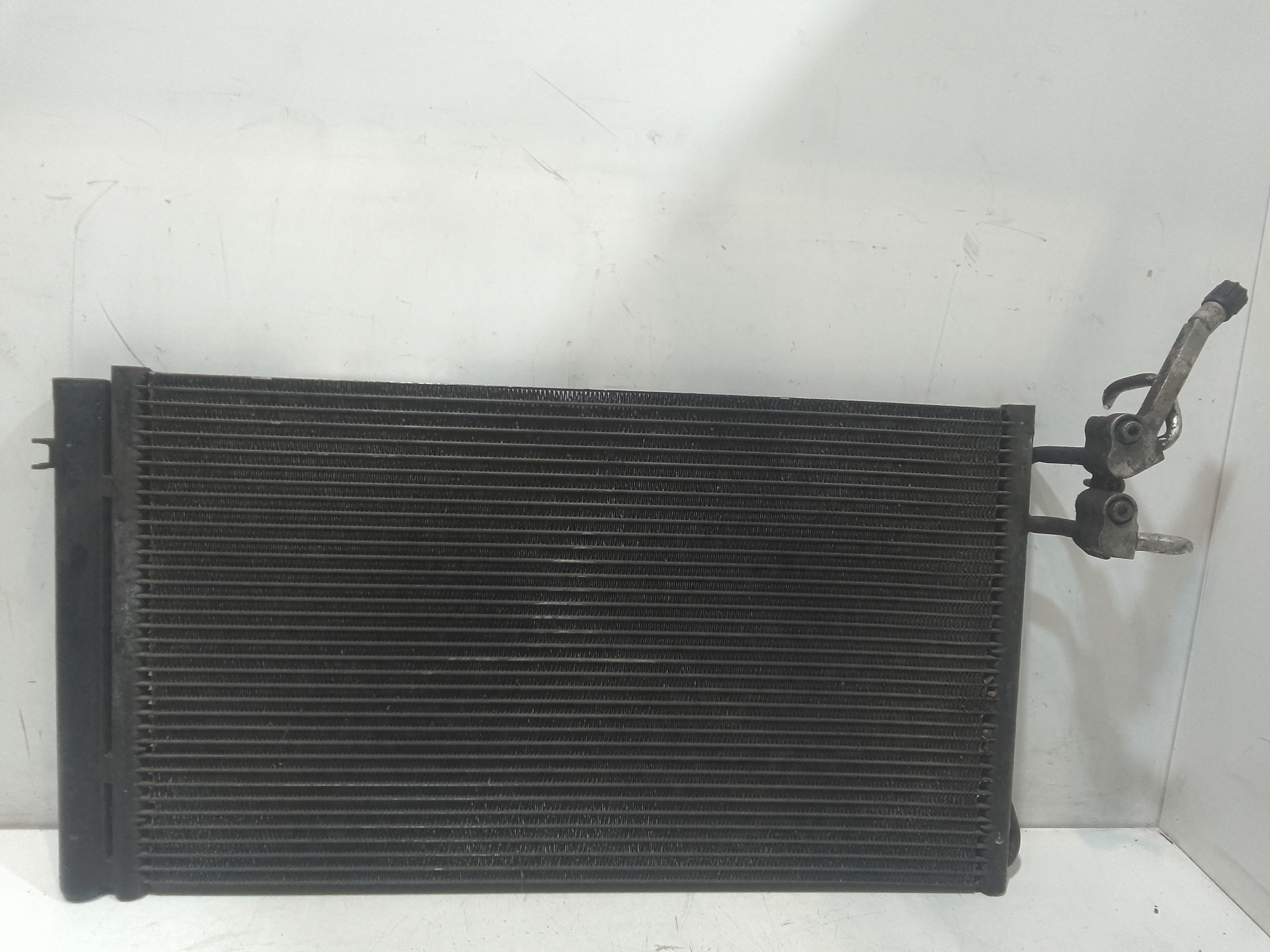 Radiatore Riscaldamento 64119123506 Usato