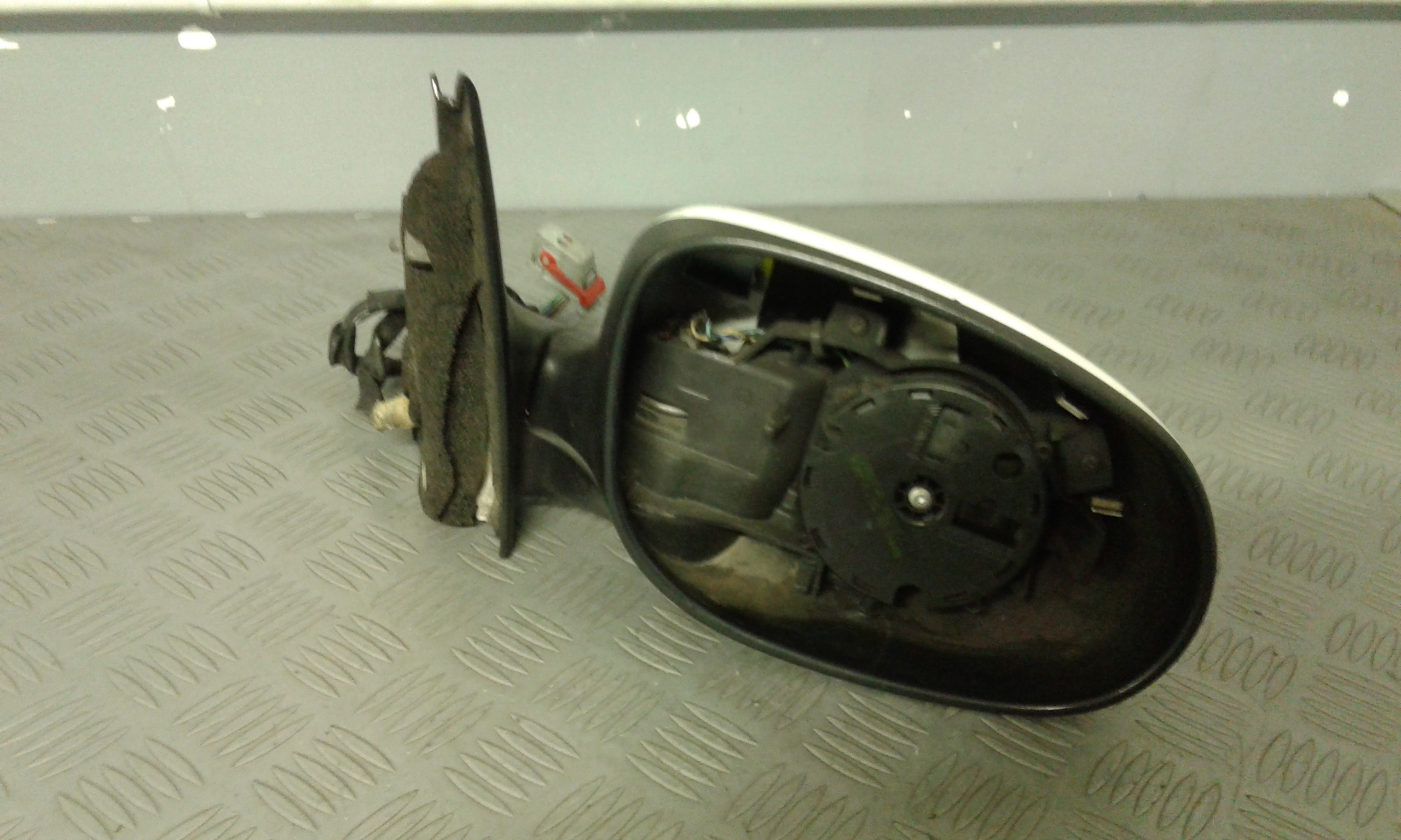 Retrovisore Est. Destro Usato