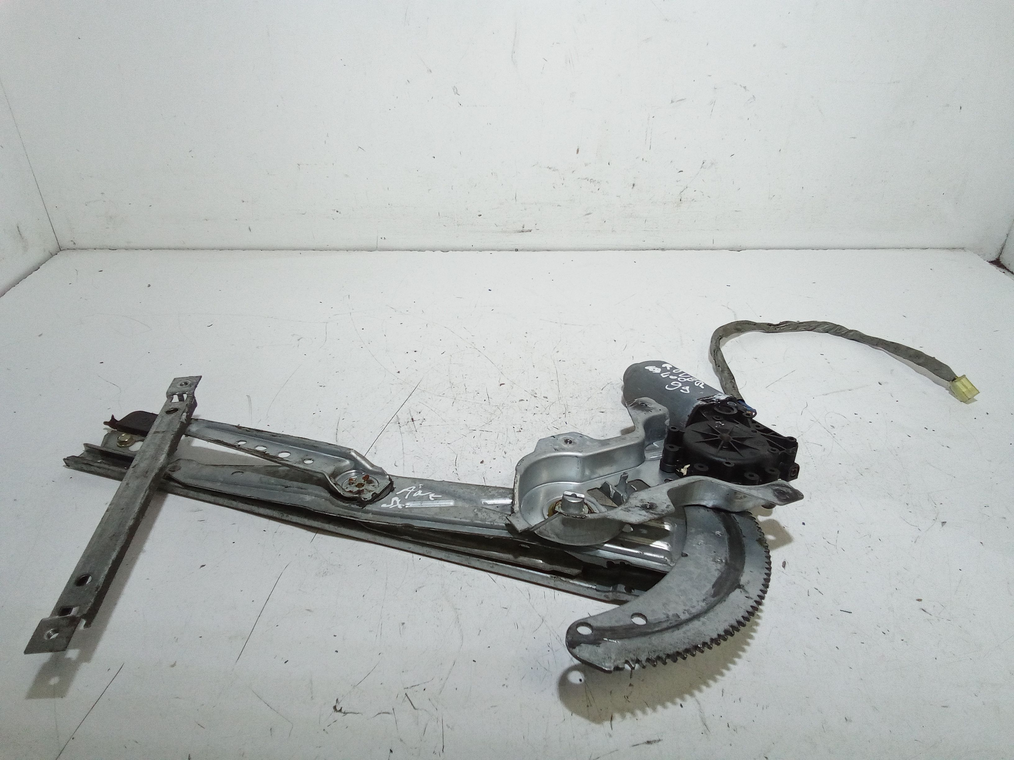 Alzacristallo Porta Ant. Destro Usato