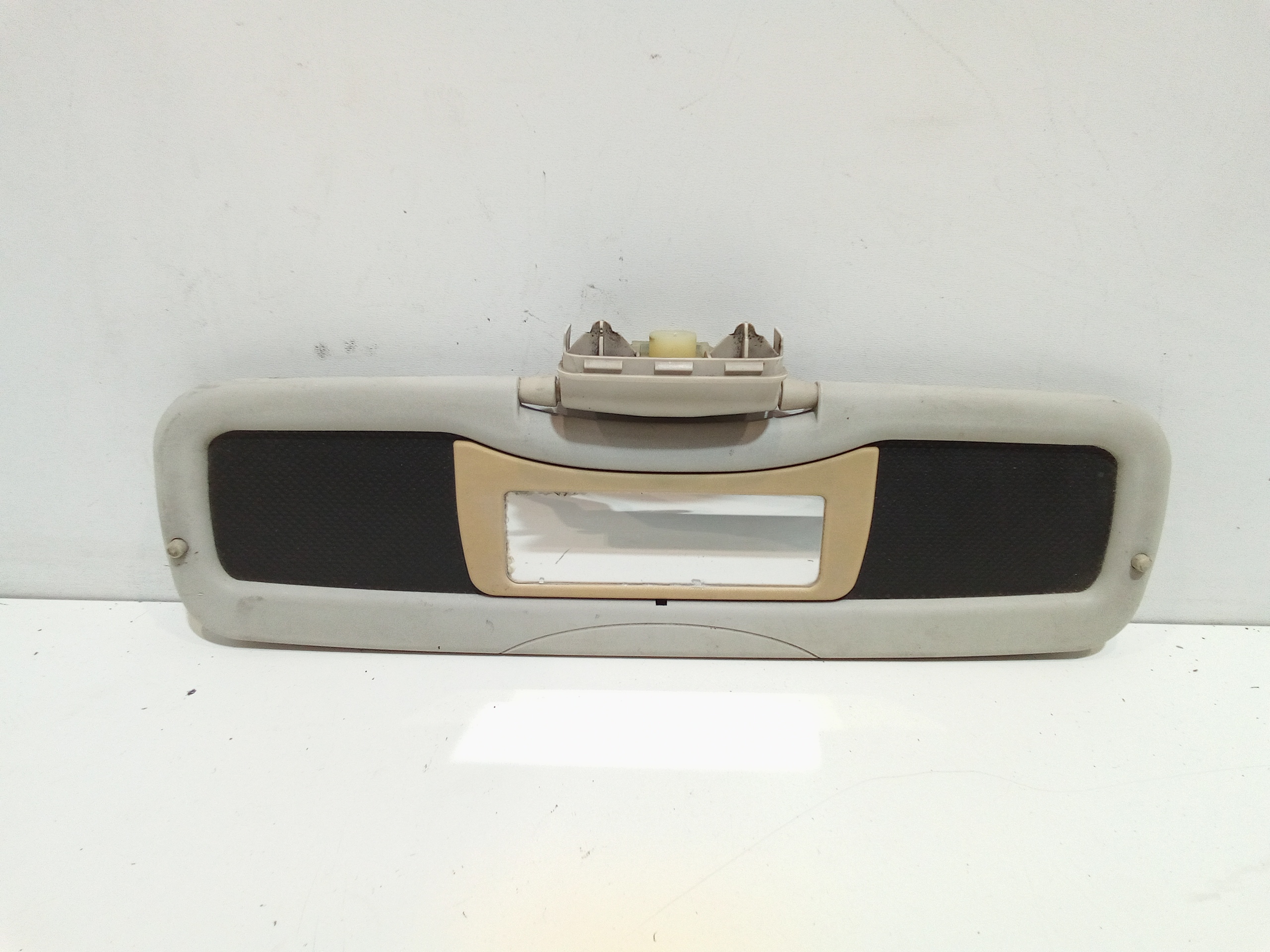 Aletta Parasole Parabrezza Destro Q0000706V007C24A00 Usato