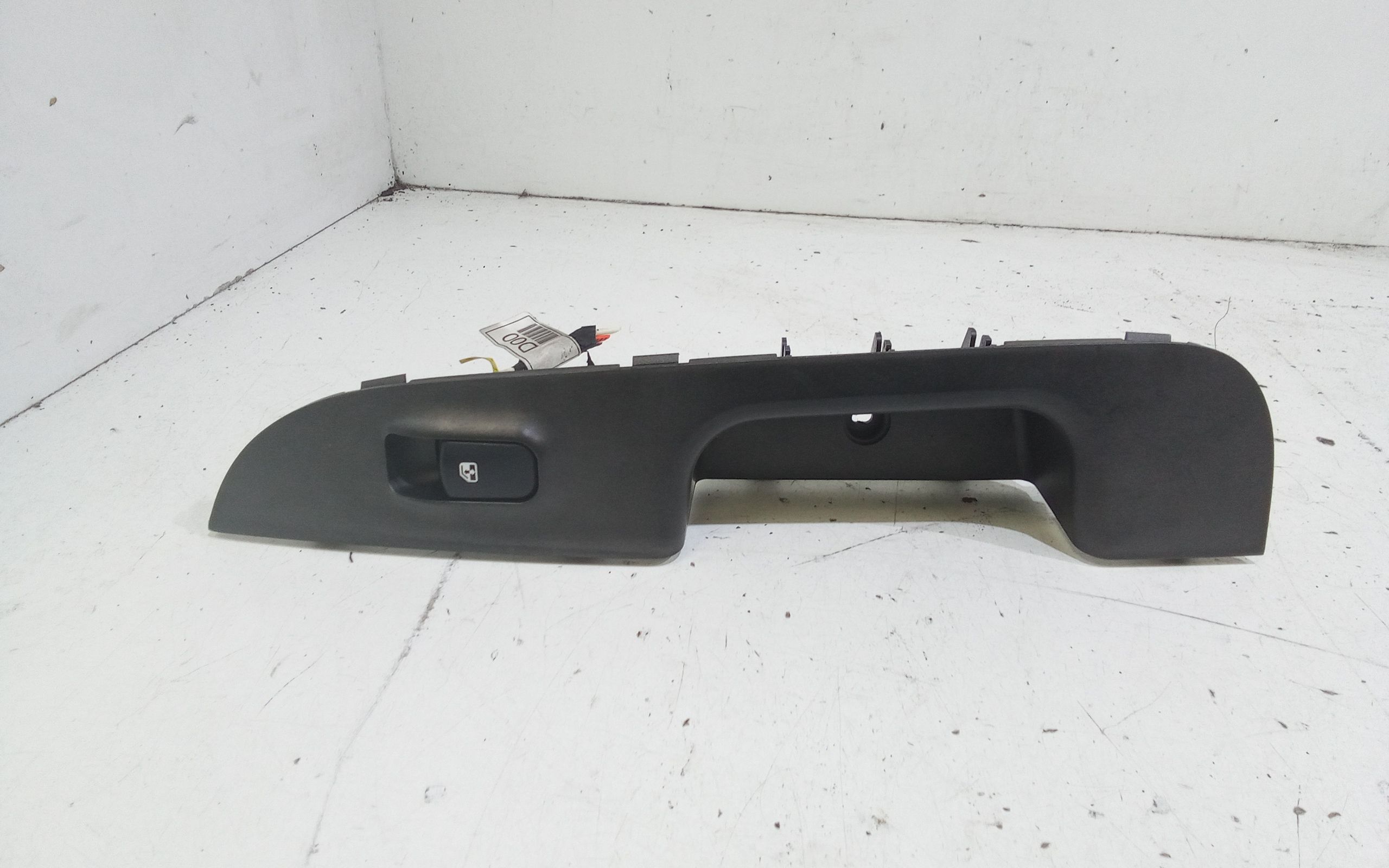 Interruttore Alzacristalli Porta Post. Sinistro 935801D0003W Usato