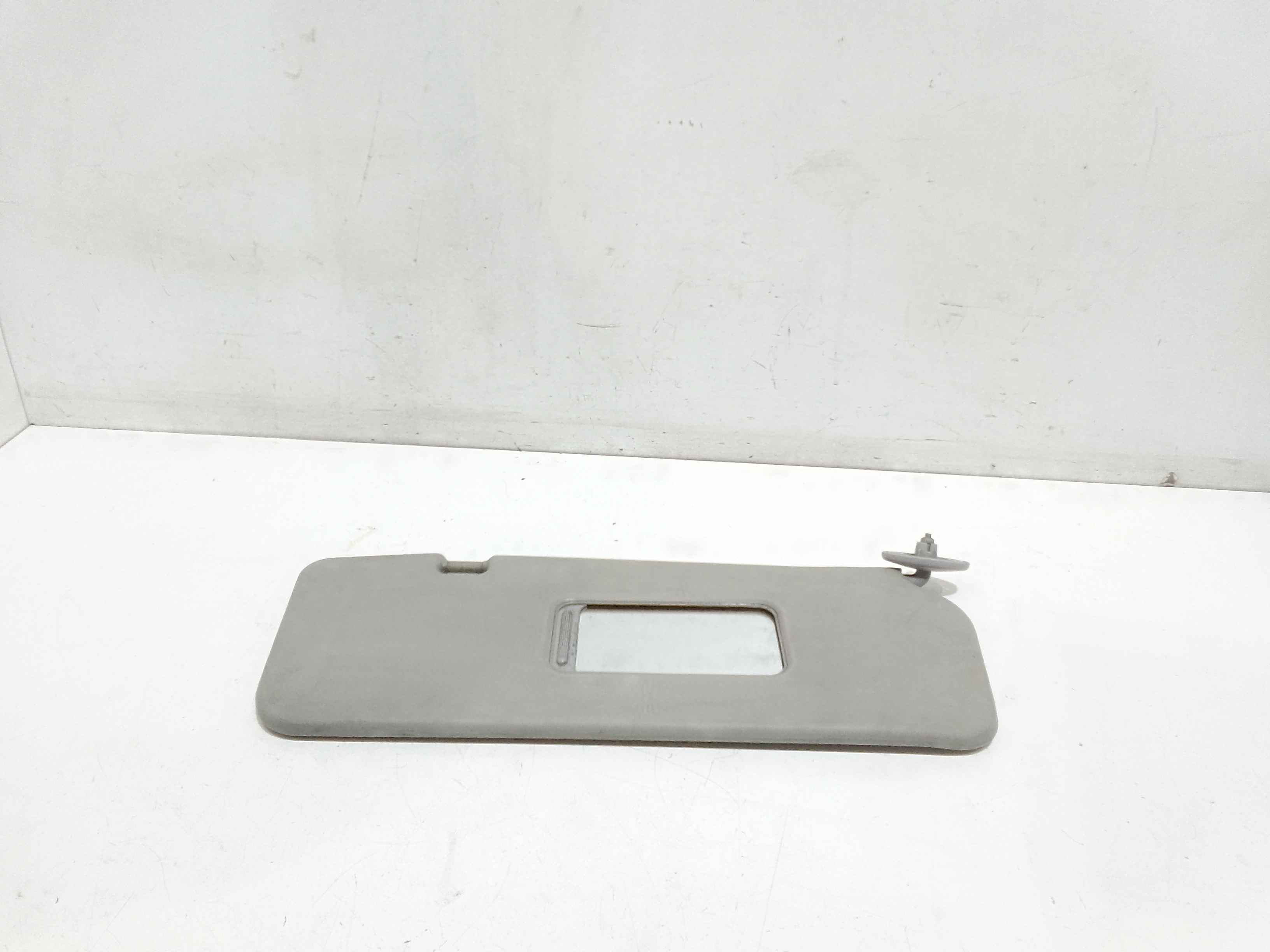 Aletta Parasole Parabrezza Destro 9209912 Usato