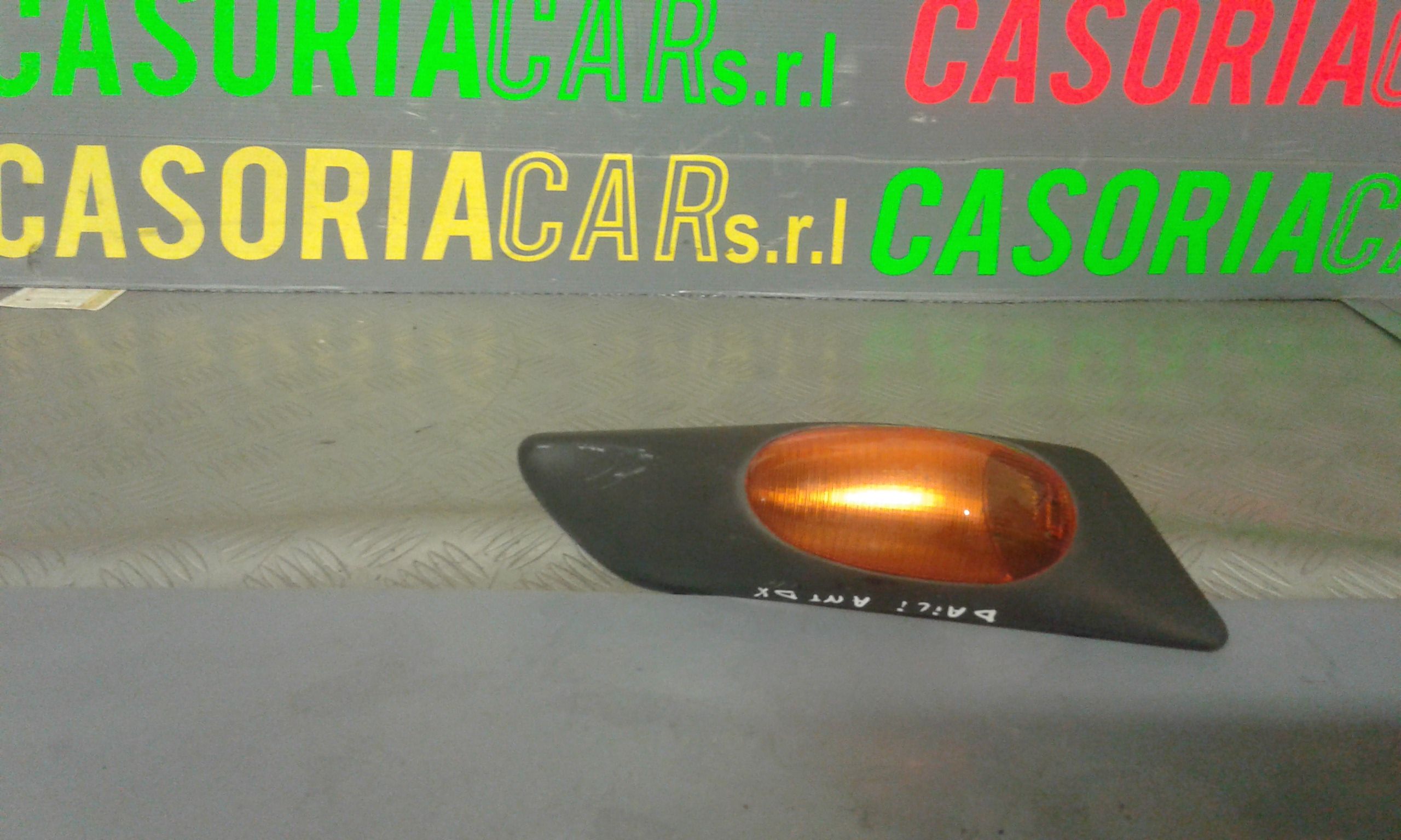Lampada Direzione Ant. Destro Usato