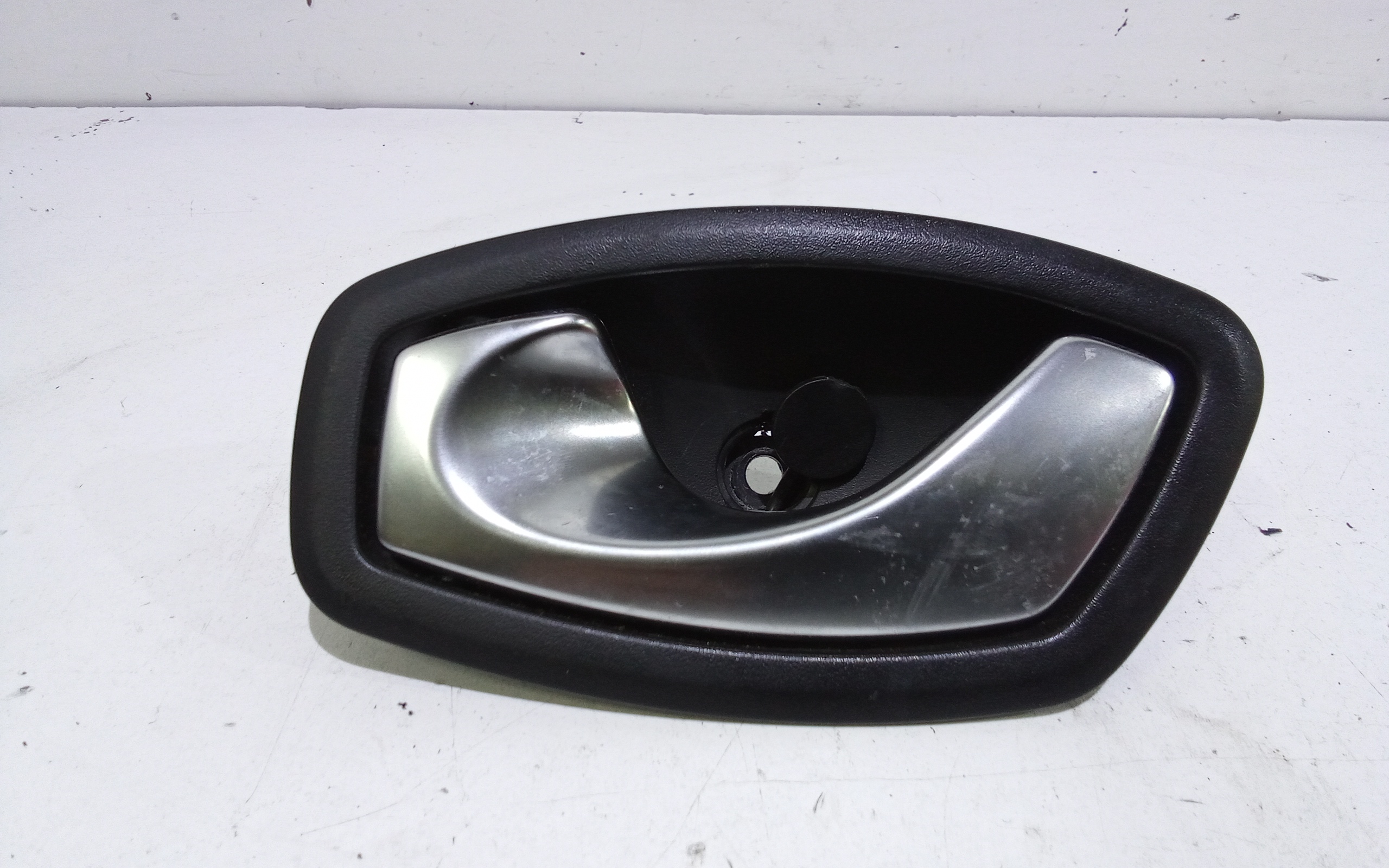 Maniglia Int. Apertura Porta Post. Sinistro Usato