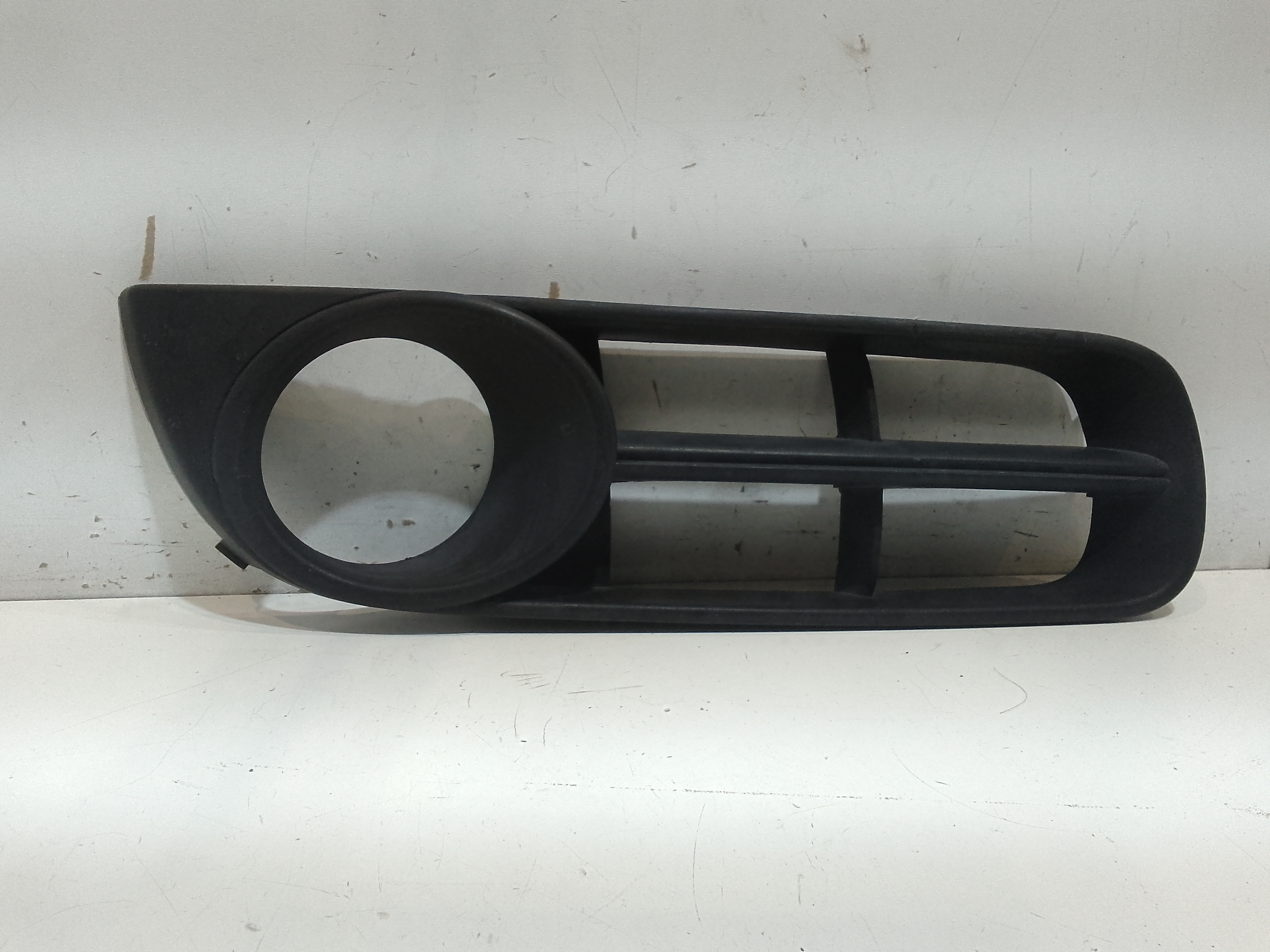 Griglia Paraurti Ant. 5J0853677C9B9 Usato