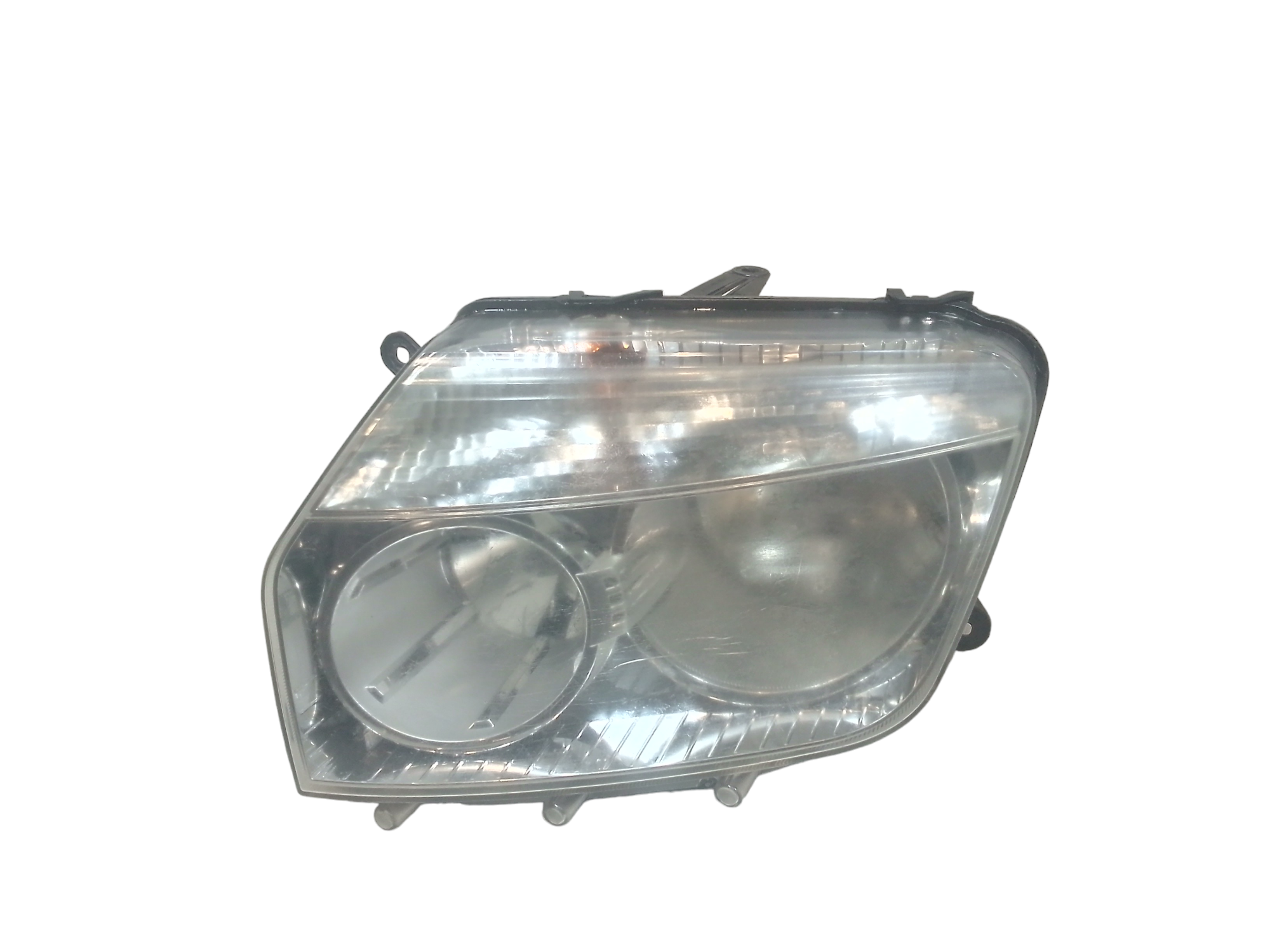 Proiettore Sinistro 260605370R Usato