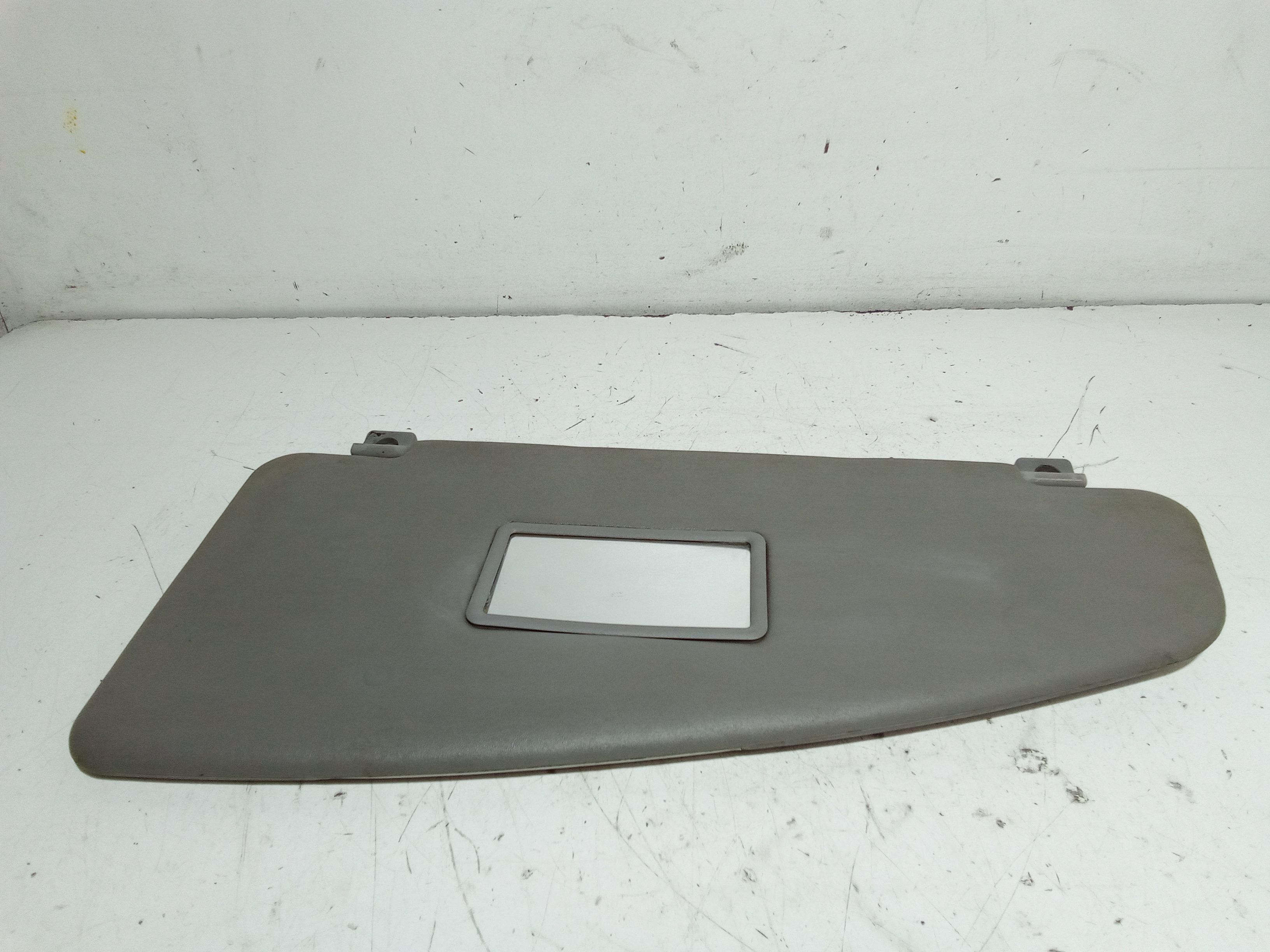 Aletta Parasole Parabrezza Destro 735294014 Usato