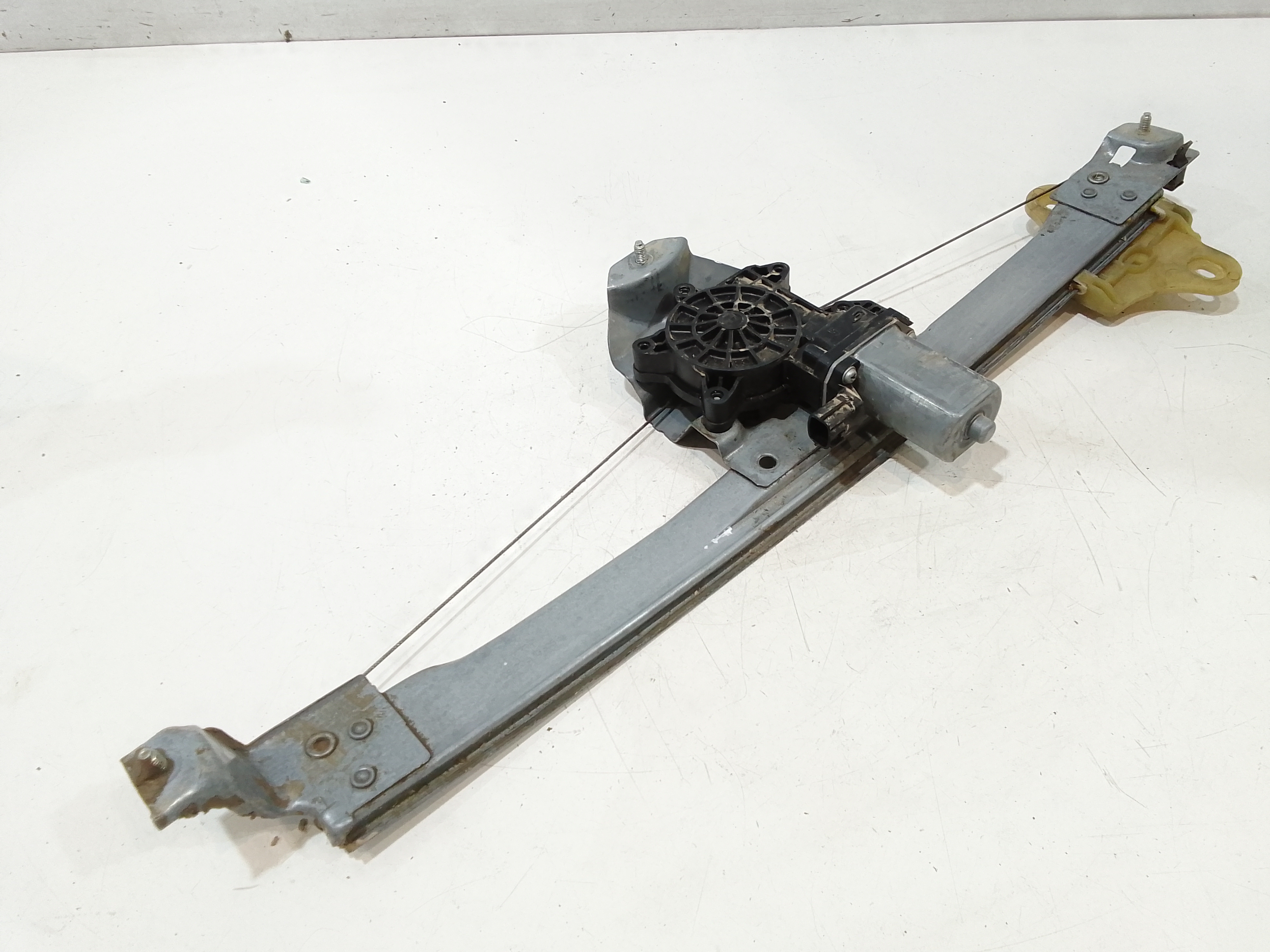 Alzacristallo Porta Ant. Destro Usato