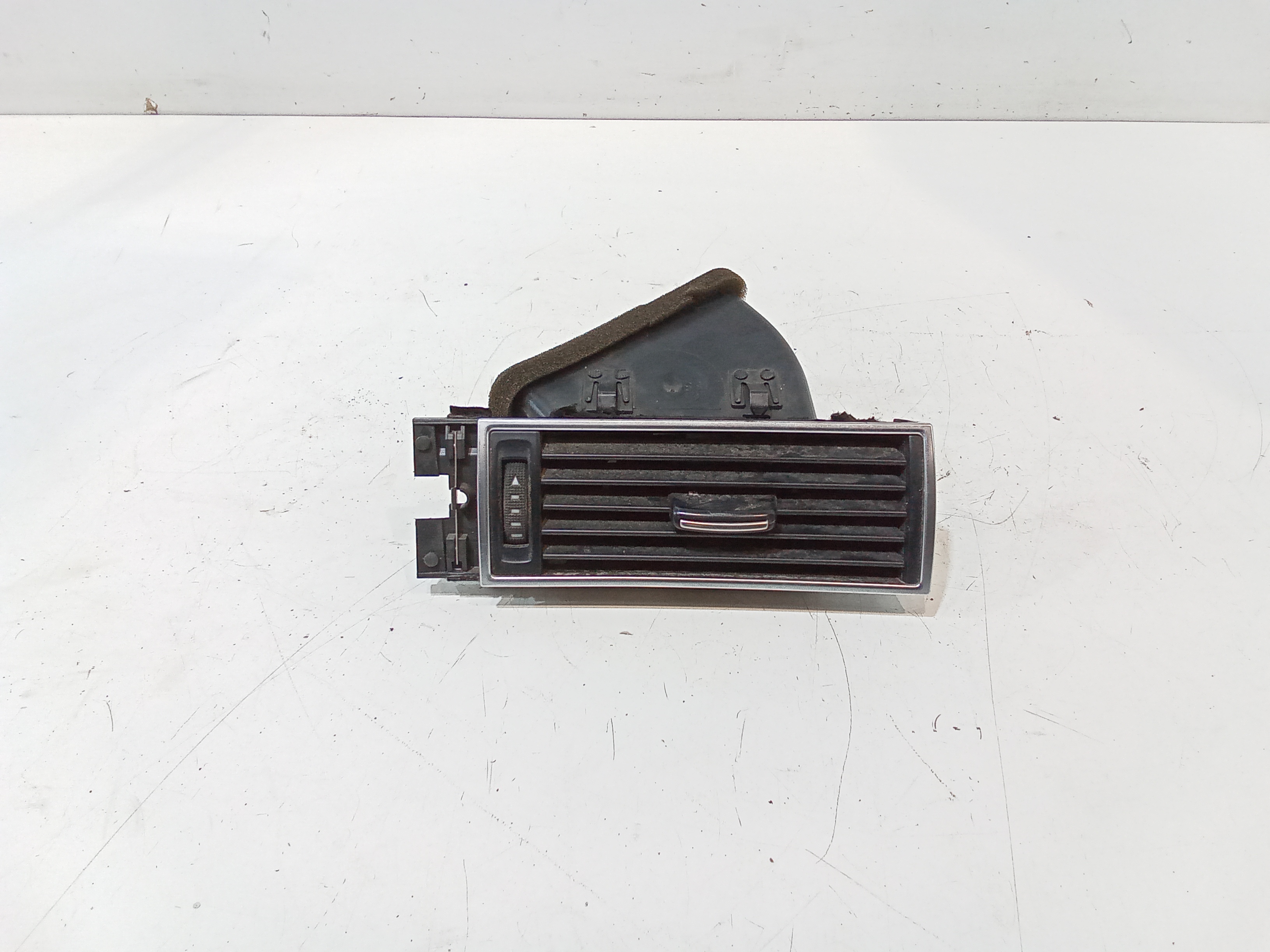 Condotto Aria Bocchette Lat. Cruscotto Destro Usato