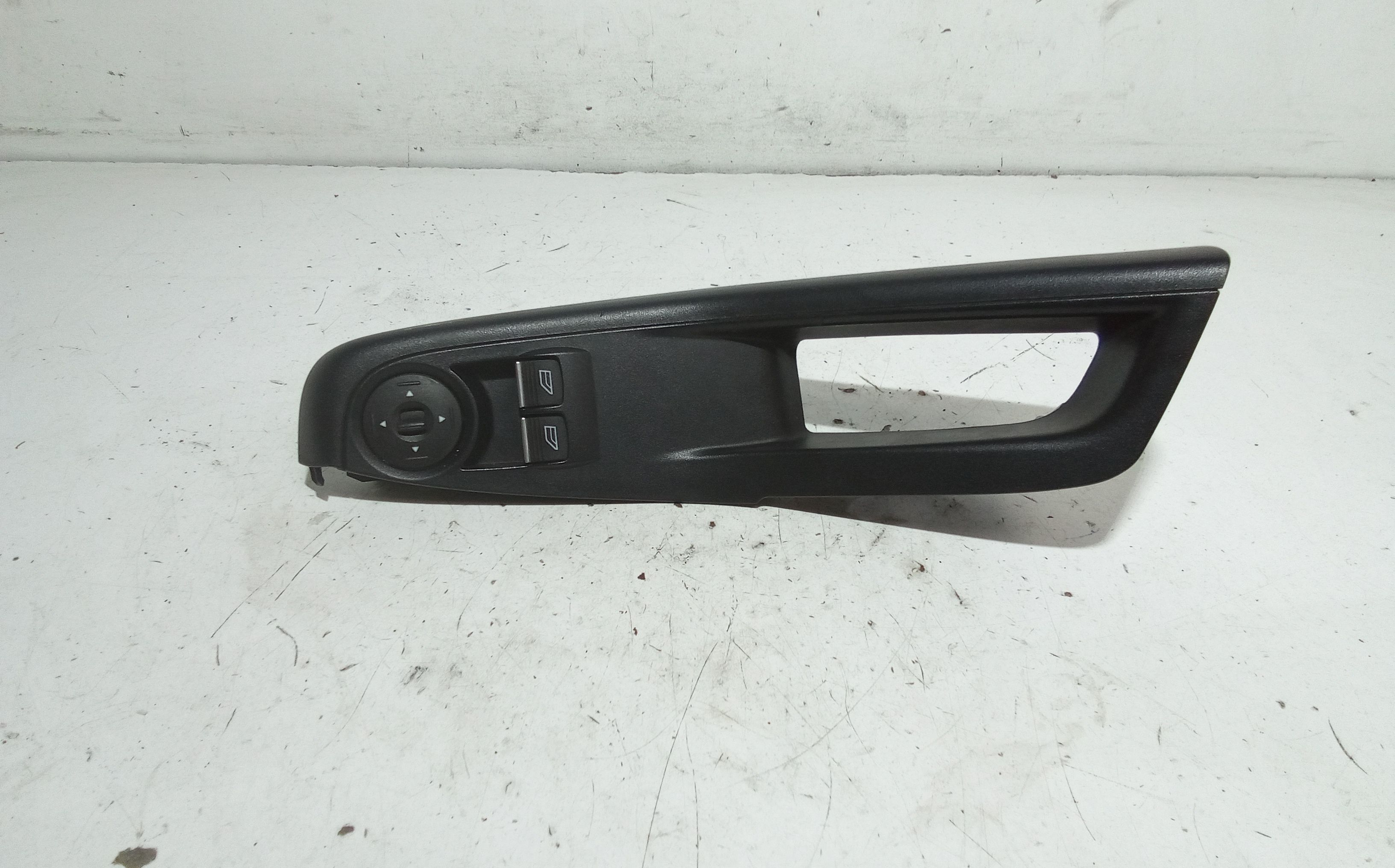 Interruttore Alzacristalli Porta Ant. Sinistro Usato