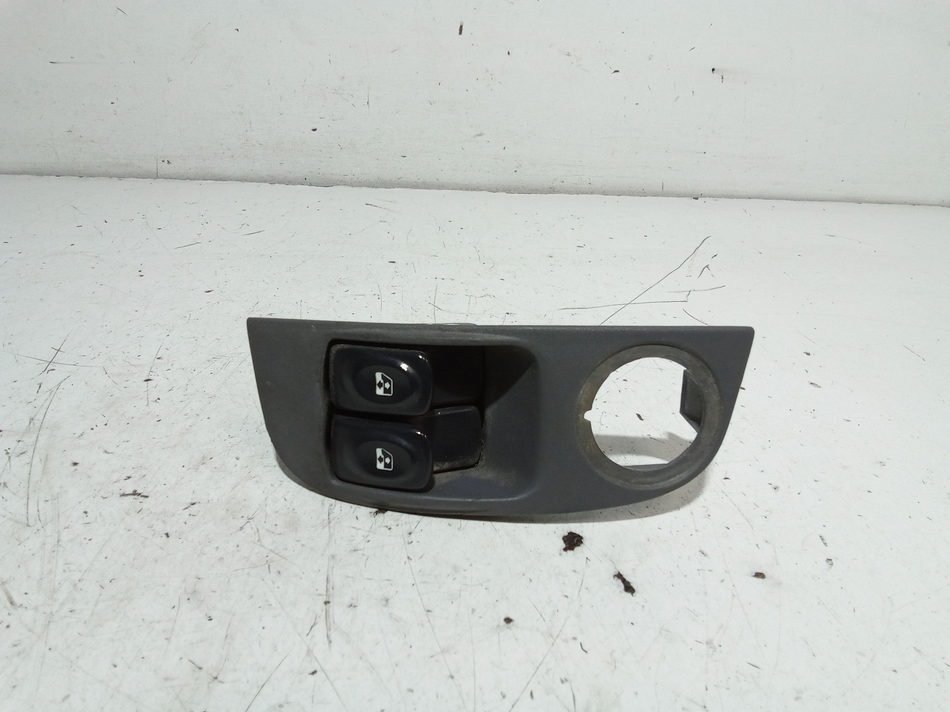 Interruttore Alzacristalli Porta Ant. Sinistro Usato