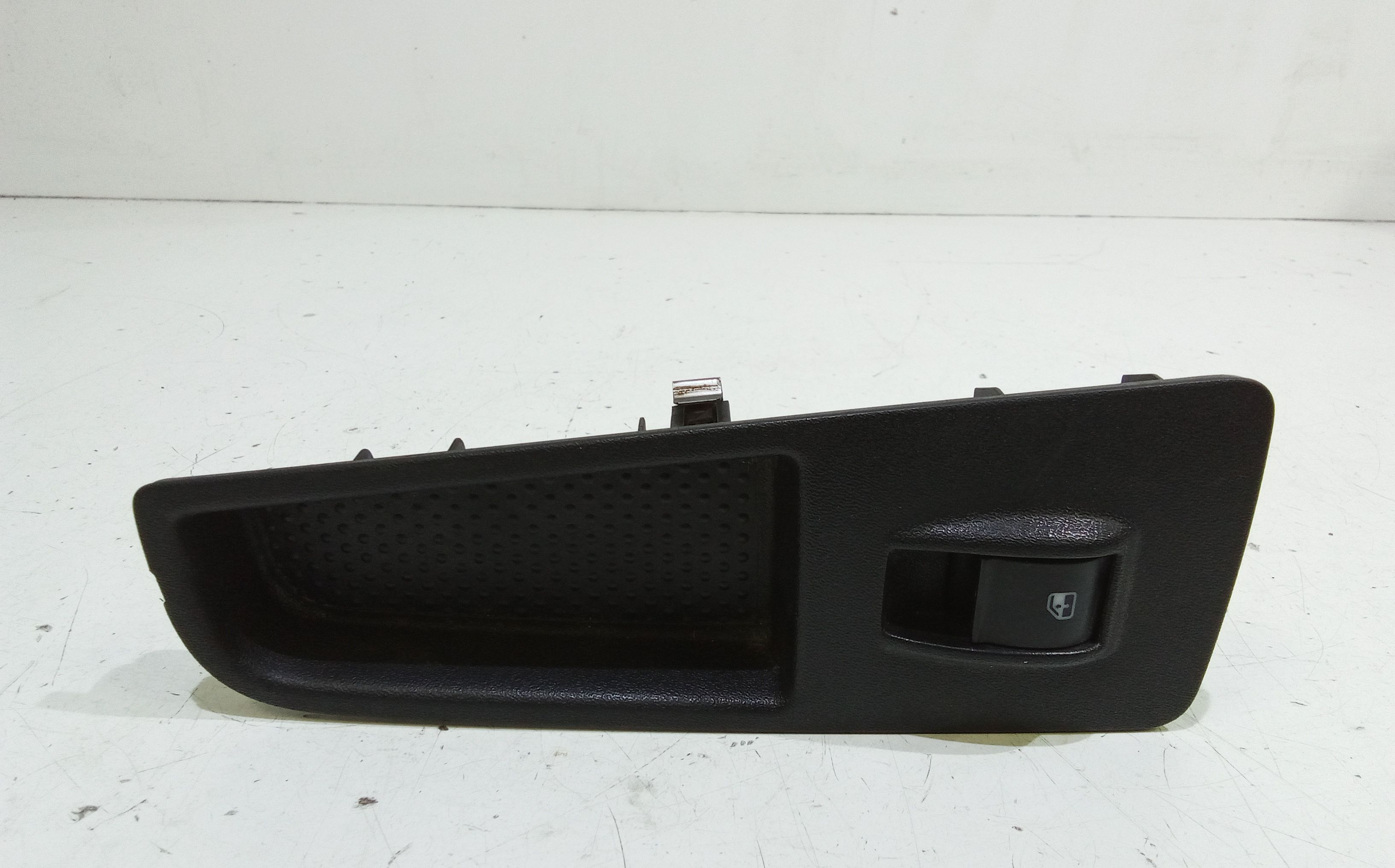 Interruttore Alzacristalli Porta Ant. Destro Usato