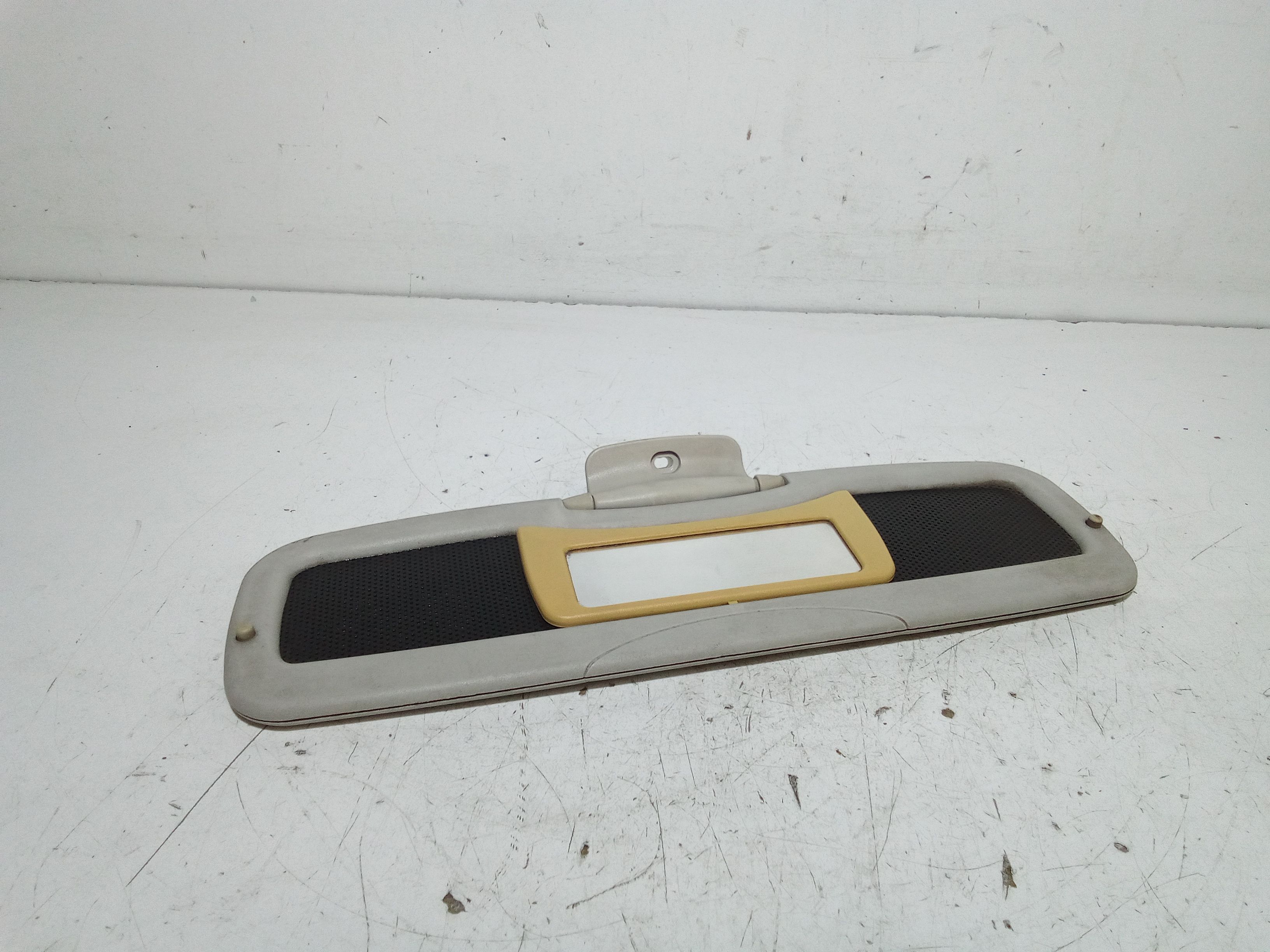 Aletta Parasole Parabrezza Sinistro Q0000705V008C24A00 Usato