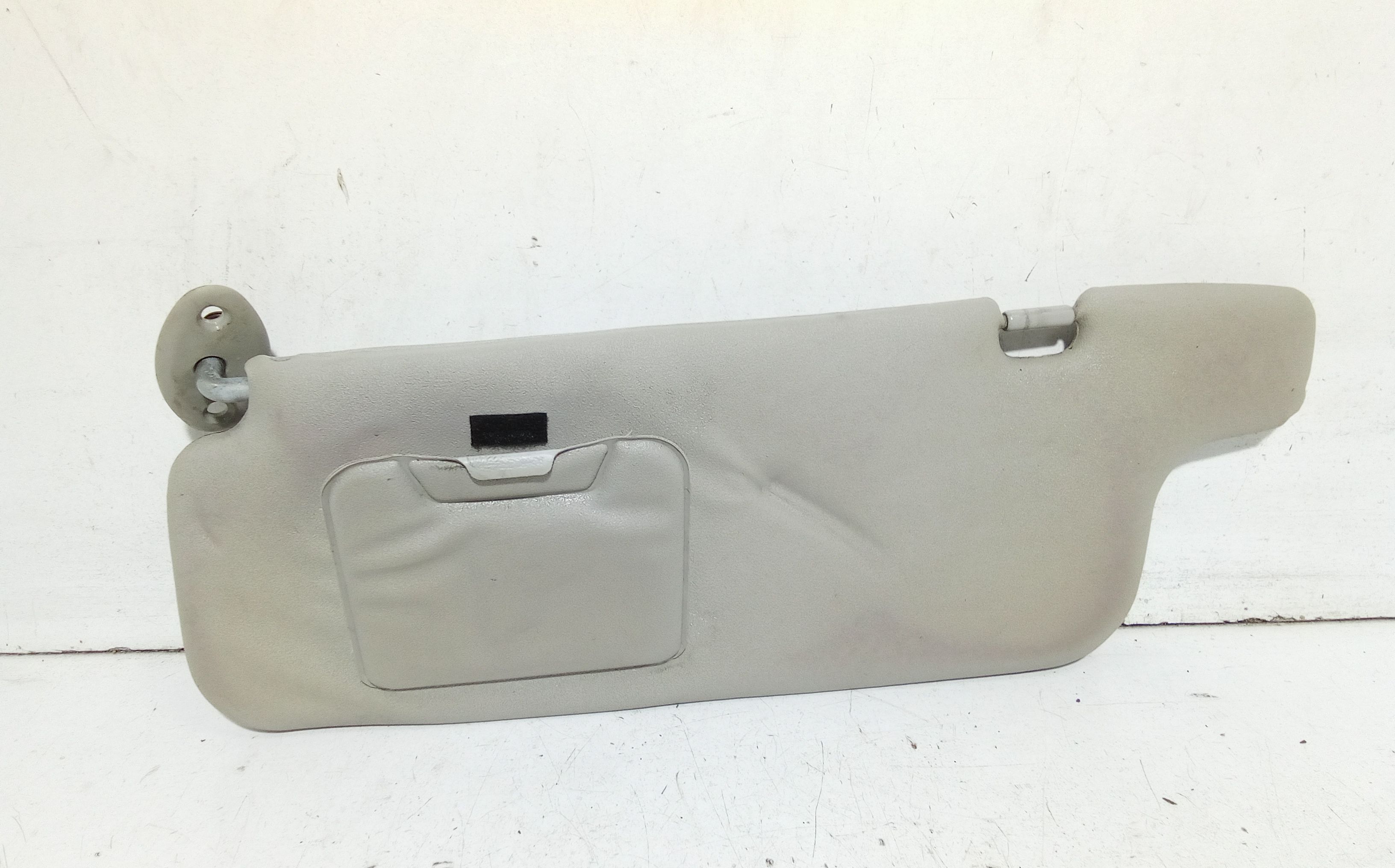 Aletta Parasole Parabrezza Sinistro 7432052311B0 Usato