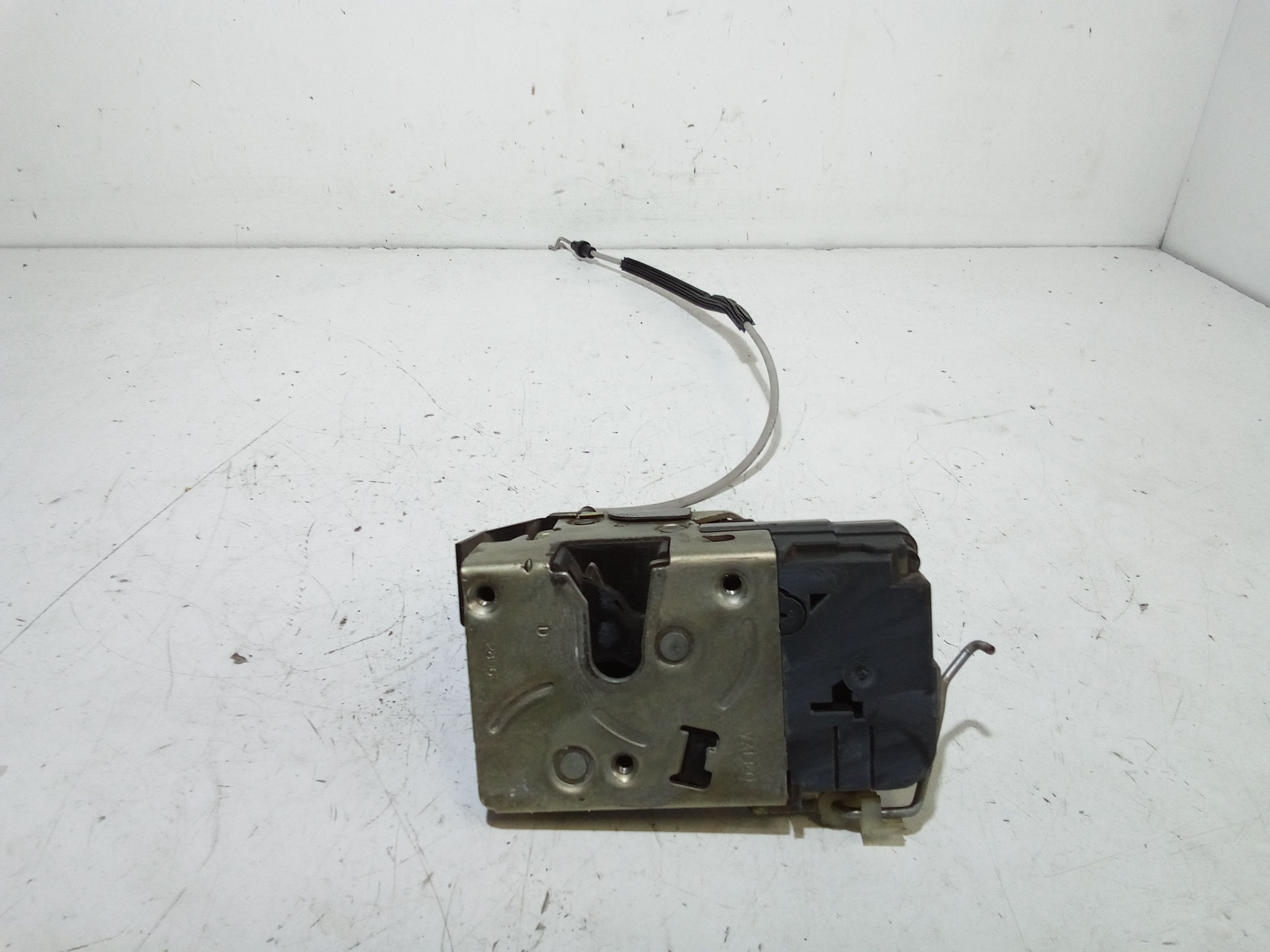 Serratura Porta Ant. Destro 9136AA Usato