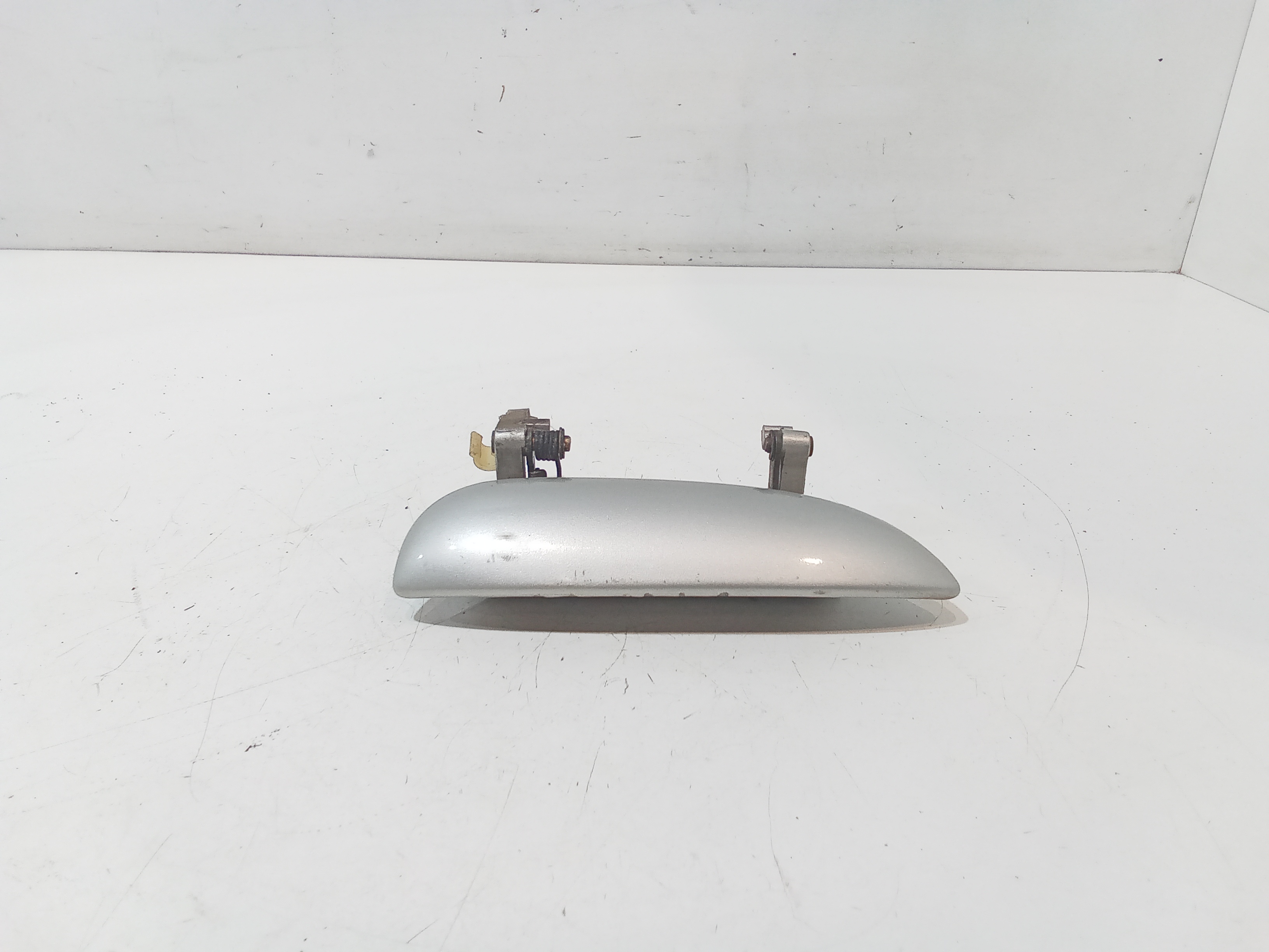 Maniglia Porta Ant. Destro 82660FD010XX Usato