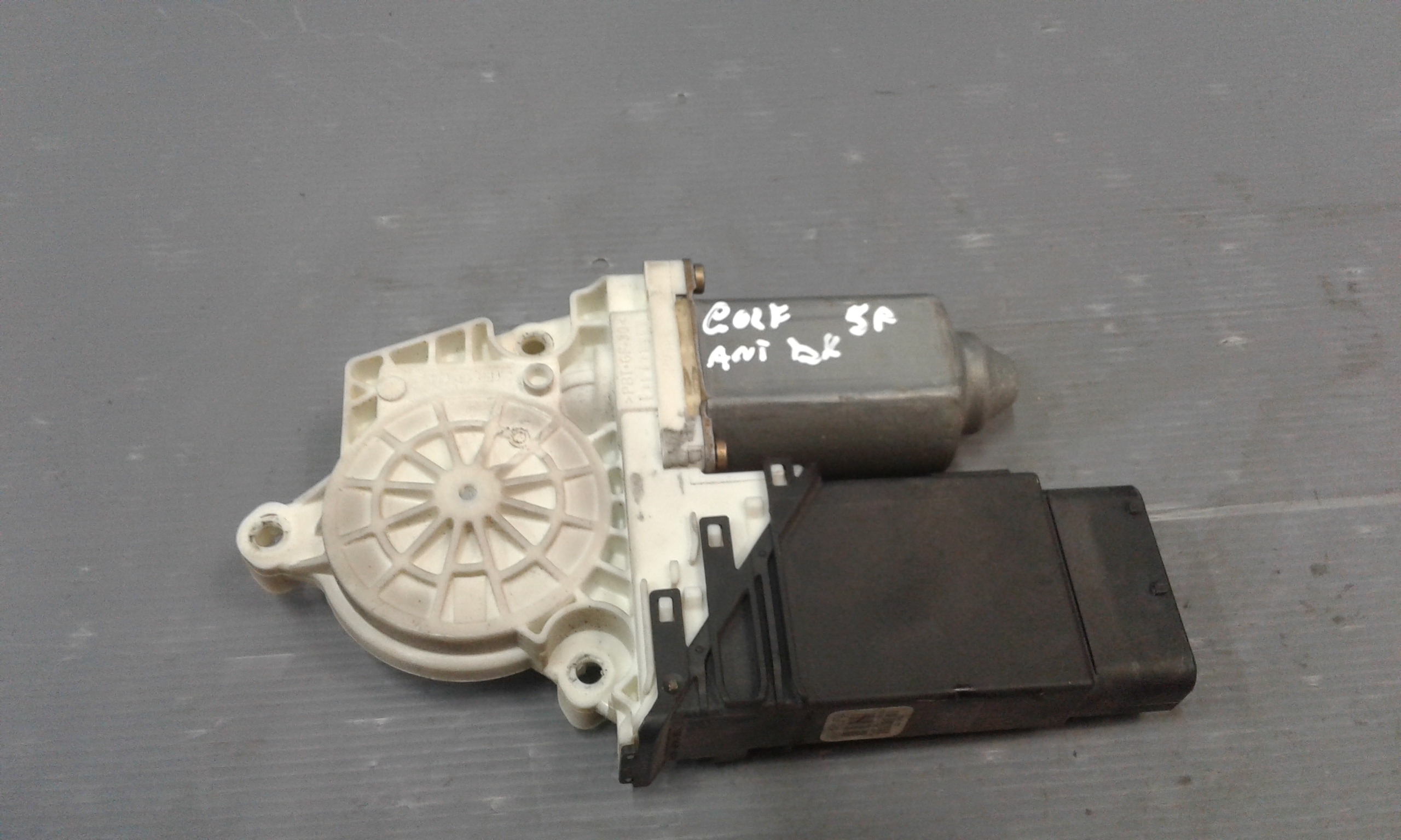 Motorino Alzacristallo Porta Ant. Destro 1C0959802C017 Usato