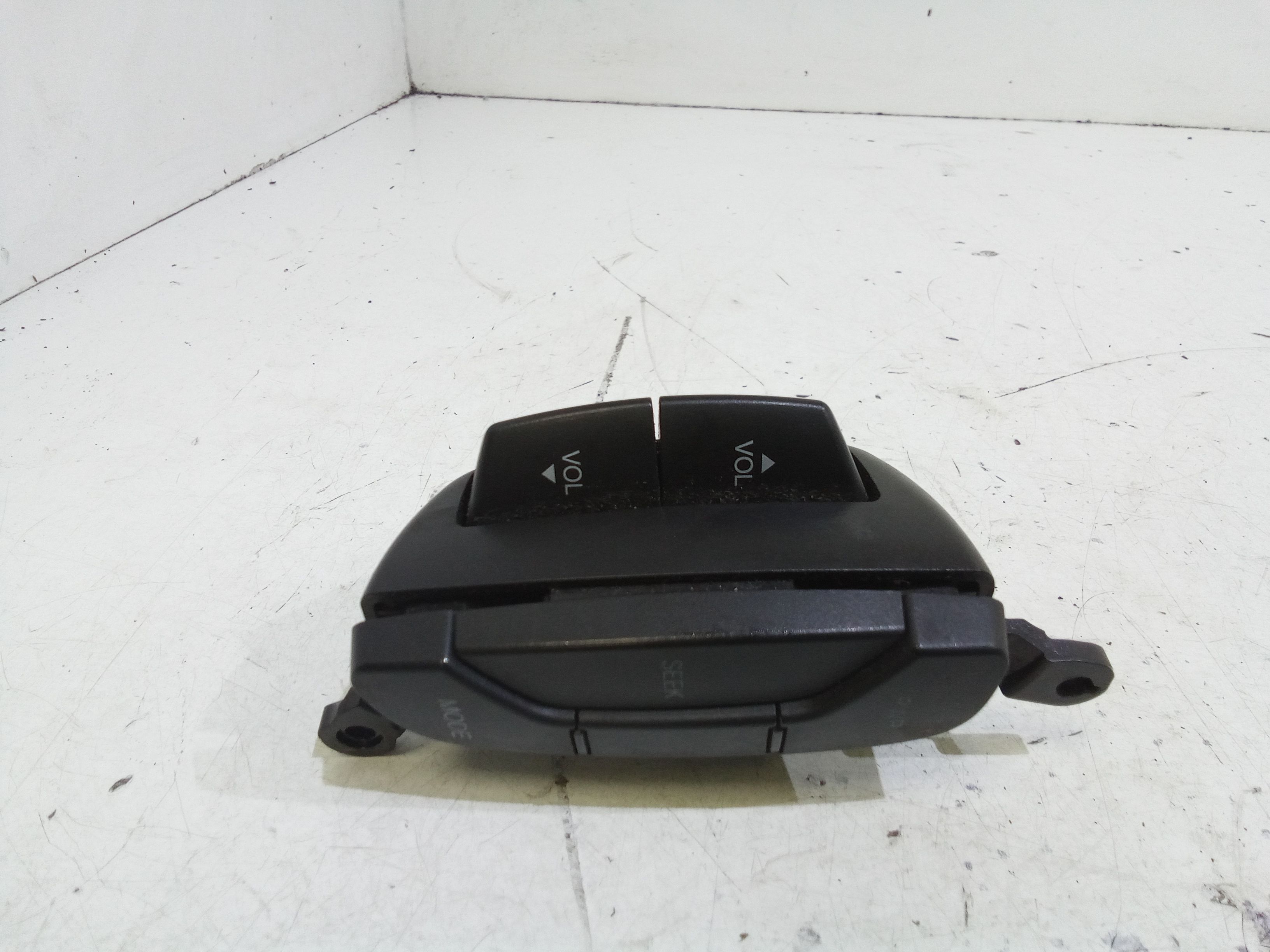 Blocco Volante Multifunzione Usato