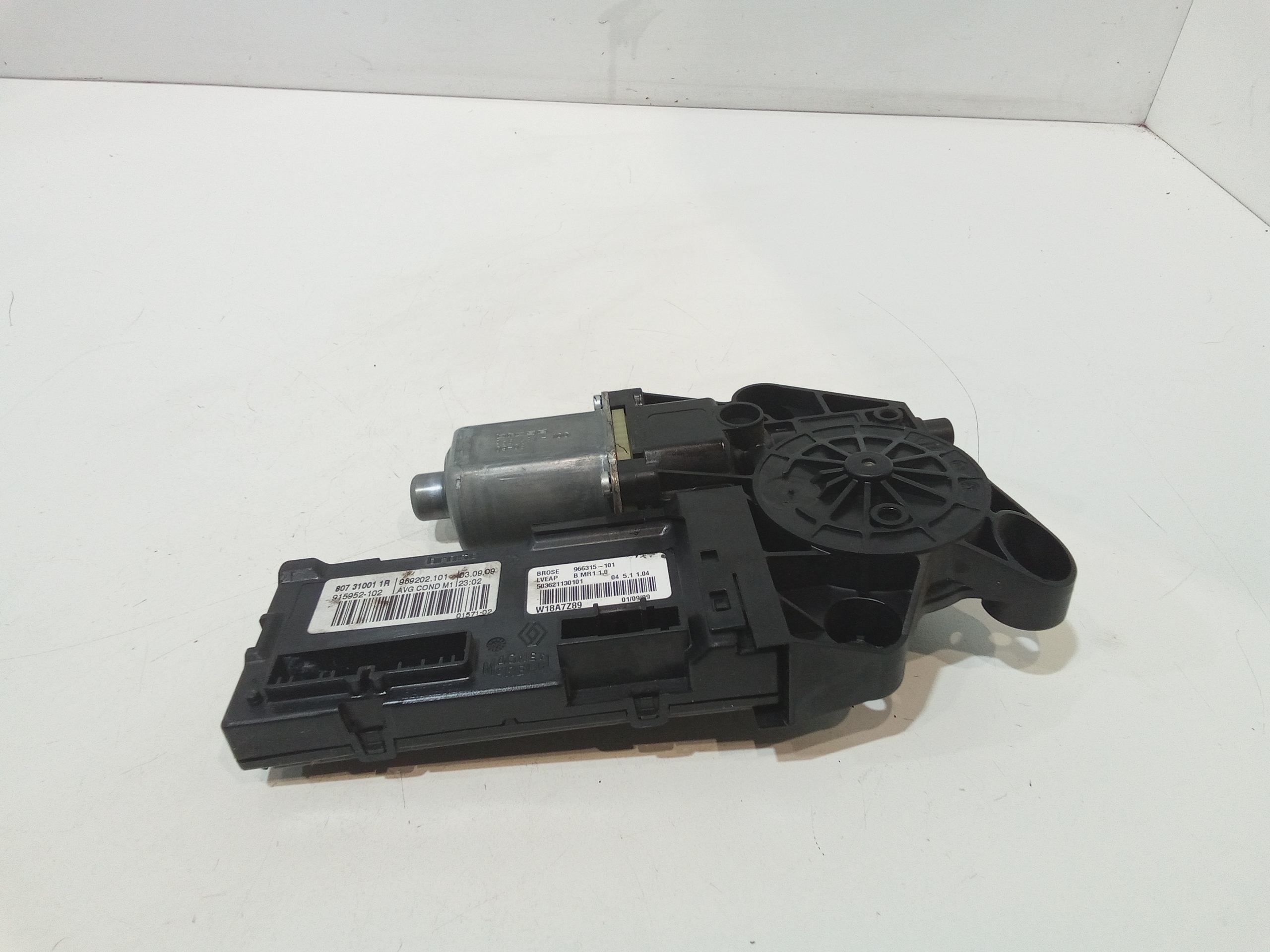 Motorino Alzacristallo Porta Ant. Destro 807302741R Usato