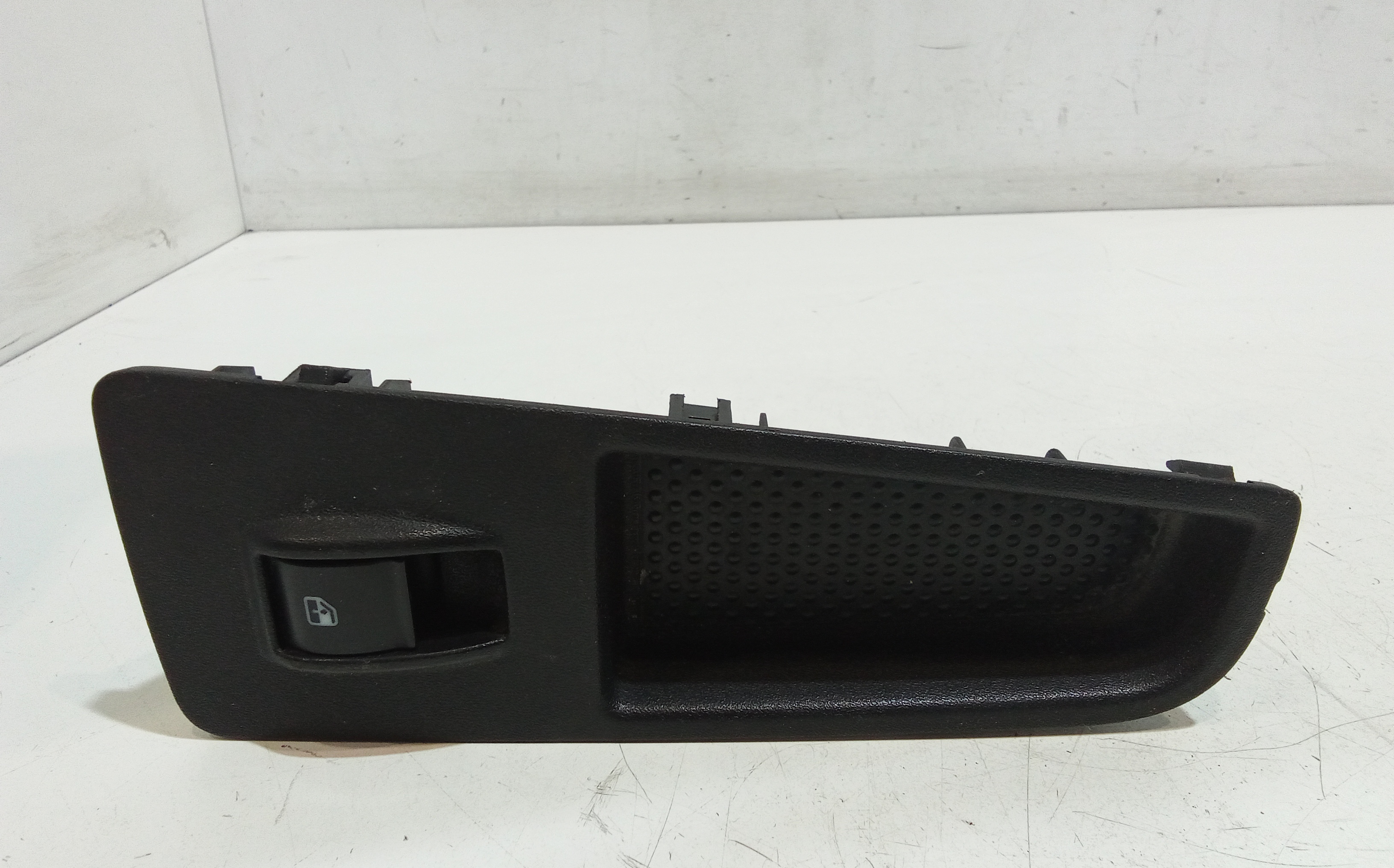 Interruttore Alzacristalli Porta Ant. Destro Usato