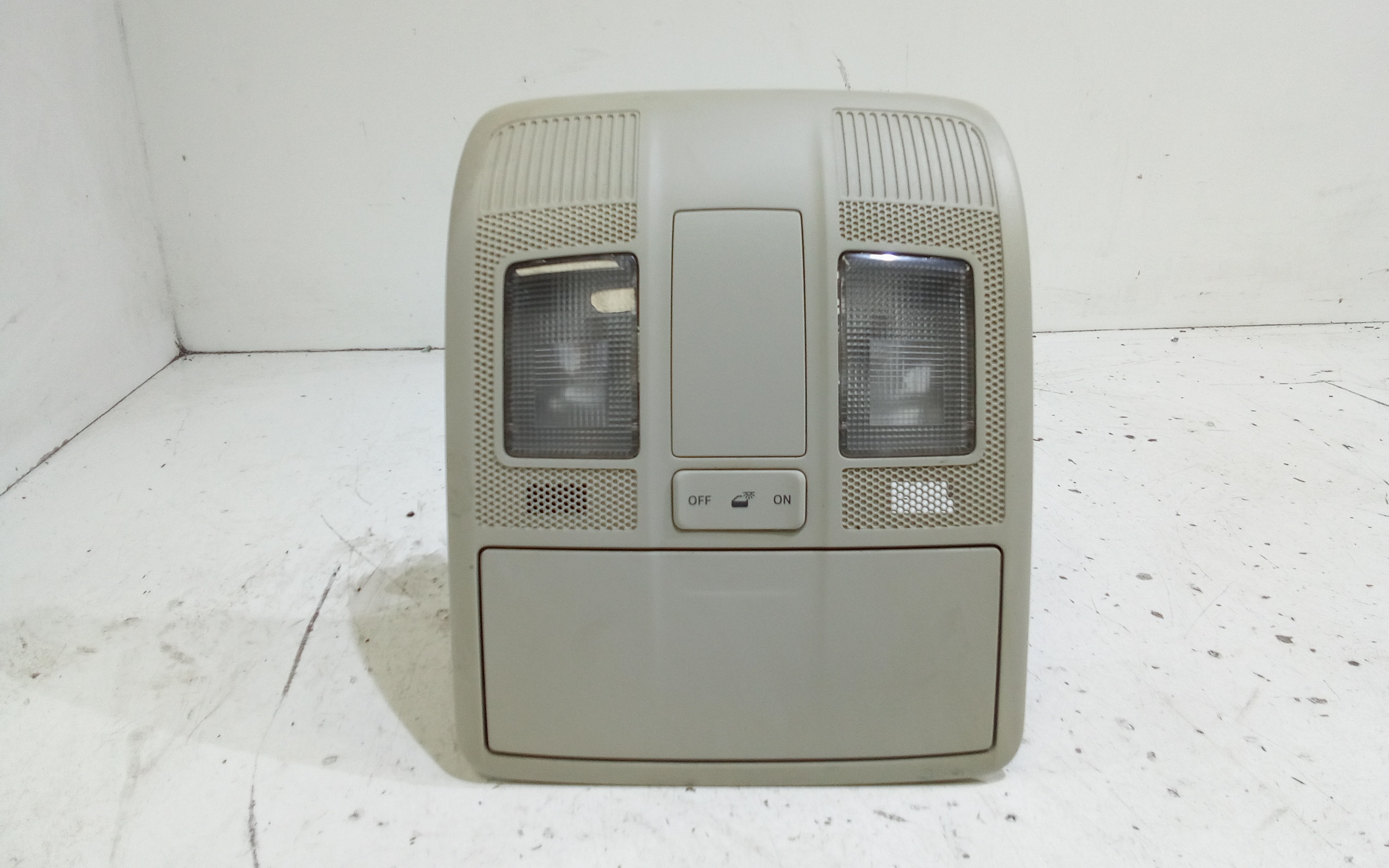 Luce Cortesia Ant. Tetto KD4569970A Usato