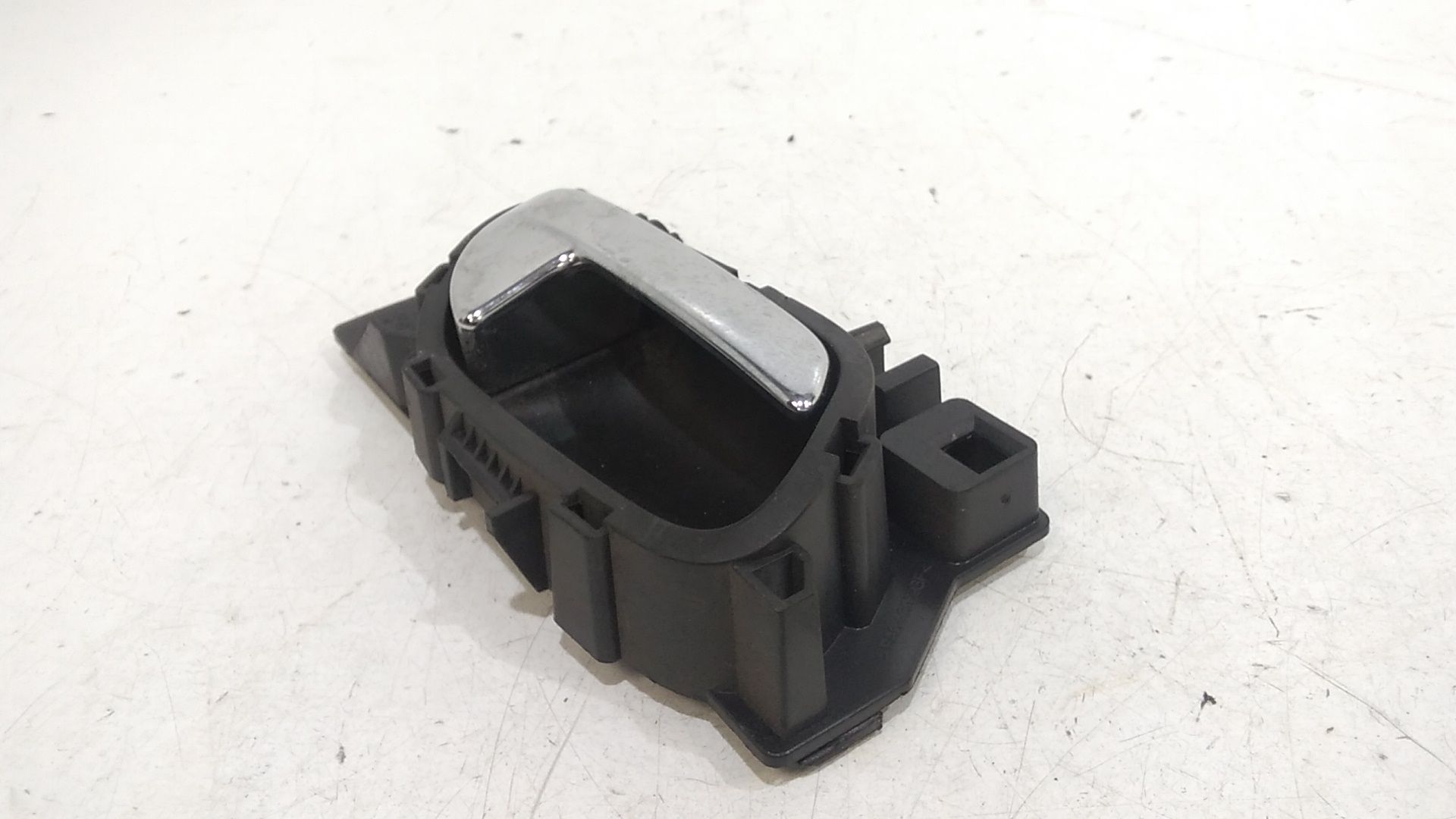 Maniglia Int. Apertura Porta Post. Destro Usato