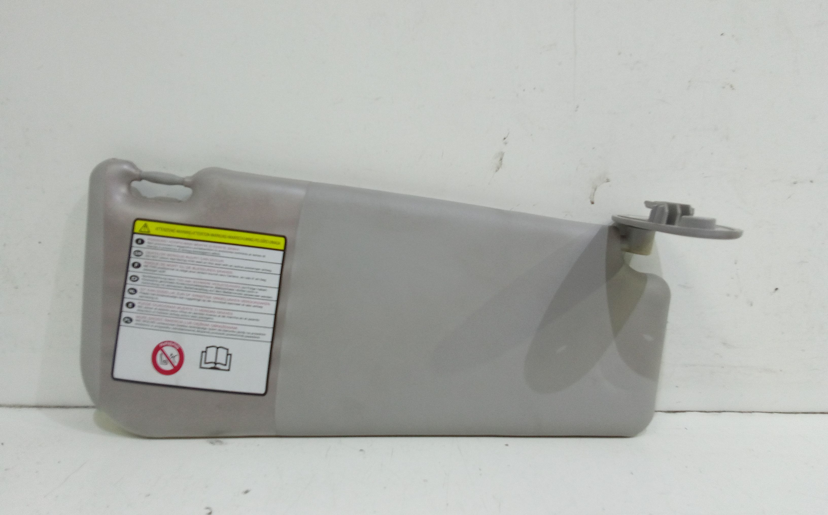 Aletta Parasole Parabrezza Destro 735338206 Usato