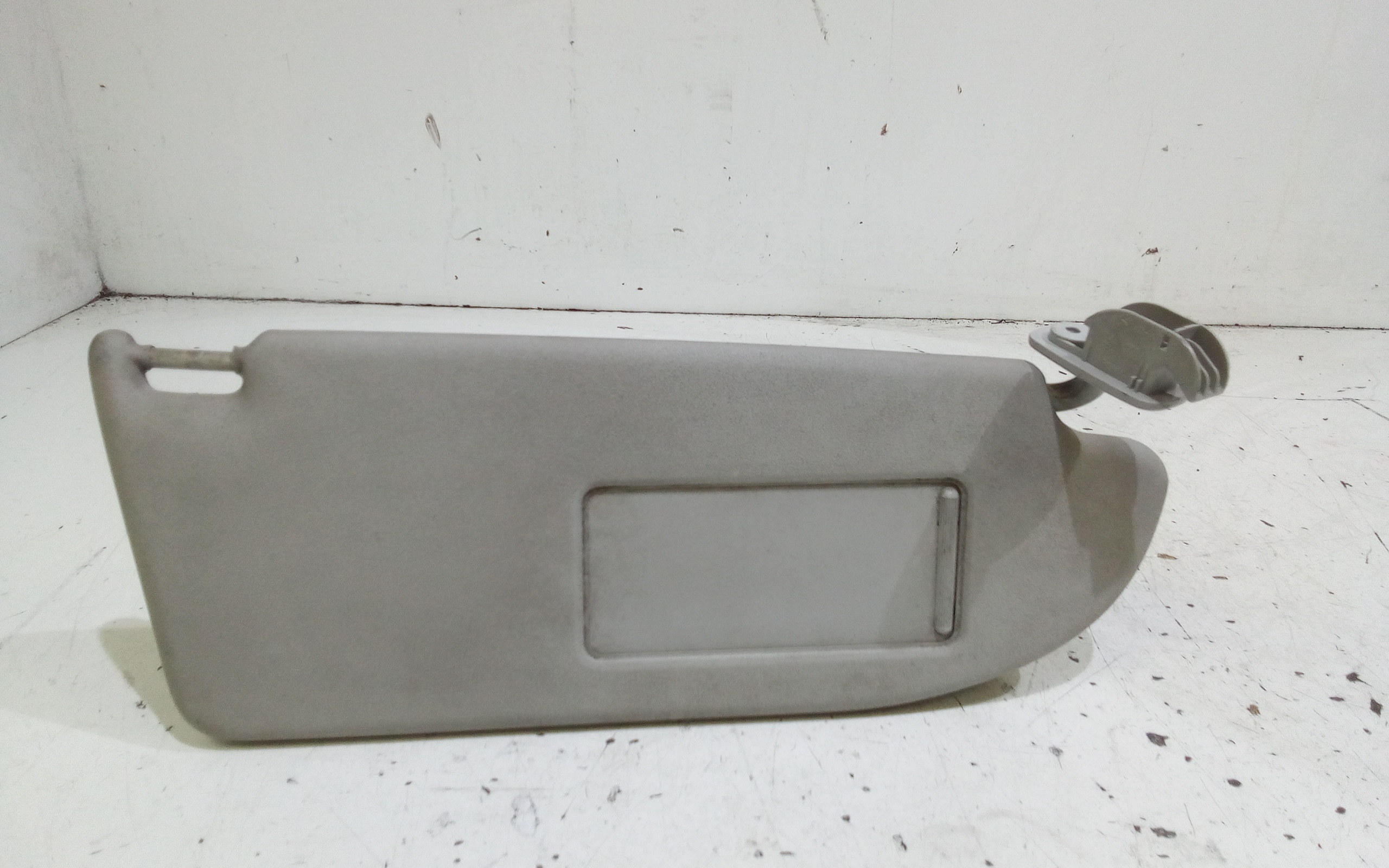 Aletta Parasole Parabrezza Destro 6L0857552F2F4 Usato