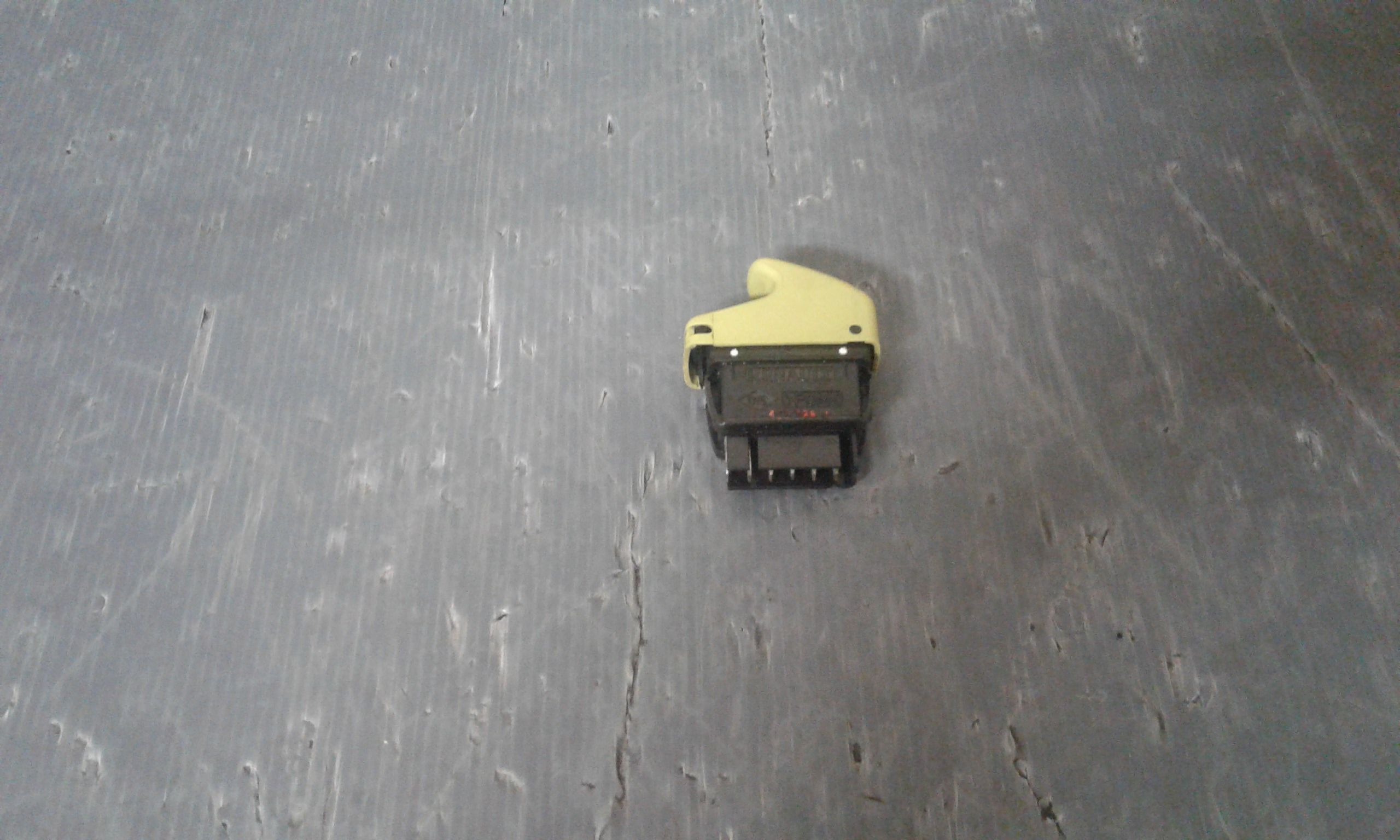 Interruttore Alzacristalli Porta Ant. Destro Usato