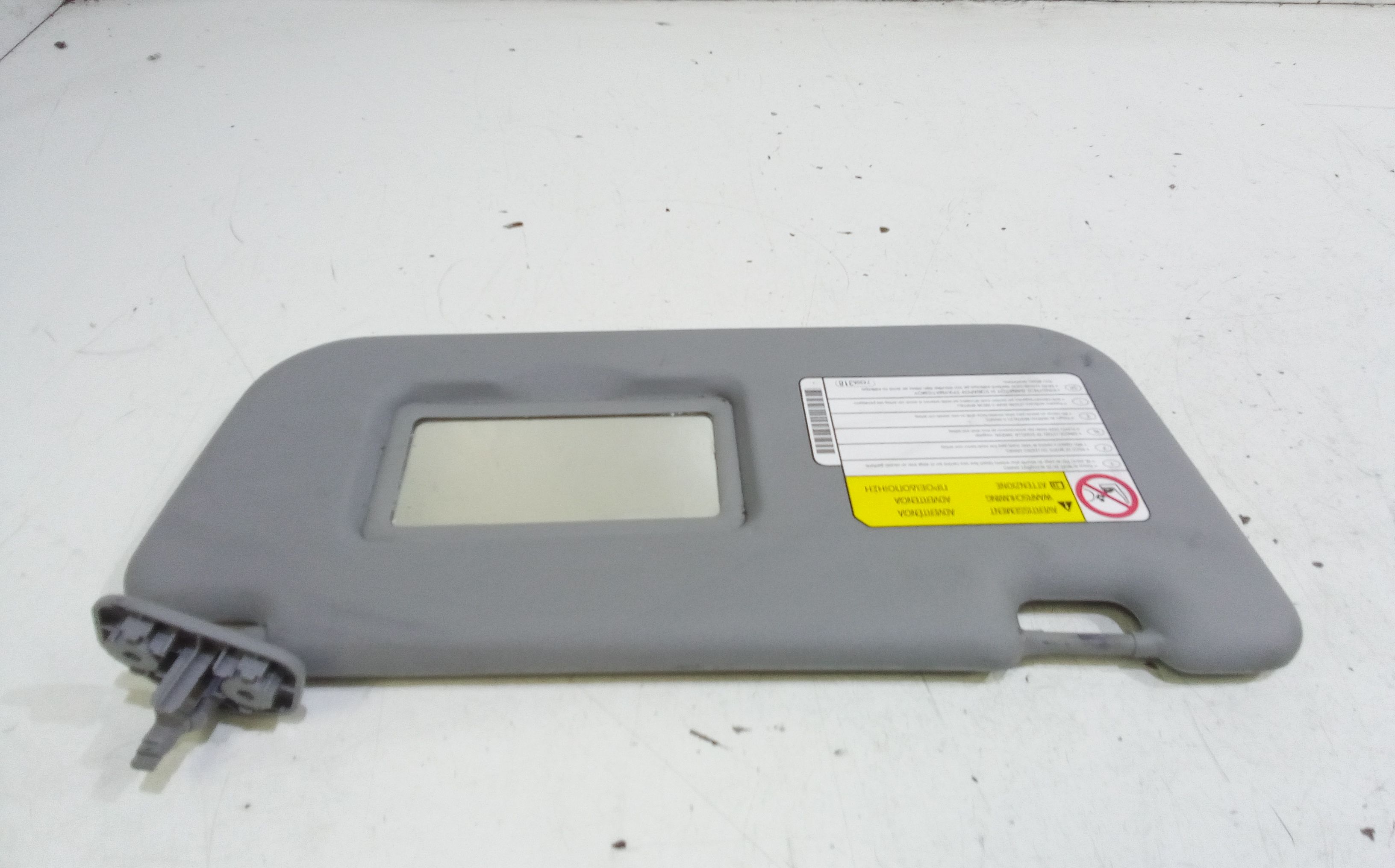 Aletta Parasole Parabrezza Destro 7620A574HA Usato