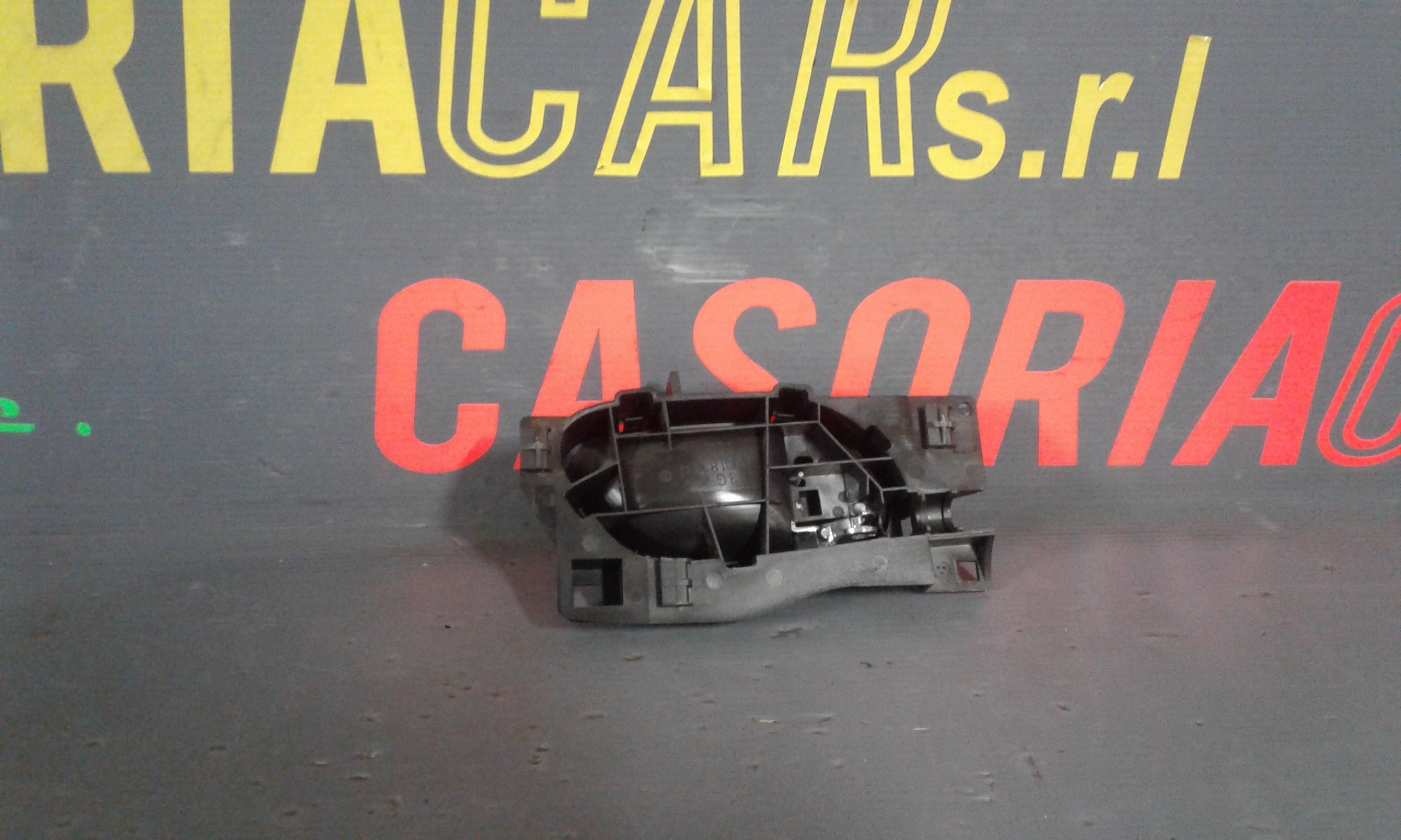 Maniglia Int. Apertura Porta Ant. Sinistro 9143J9 Usato