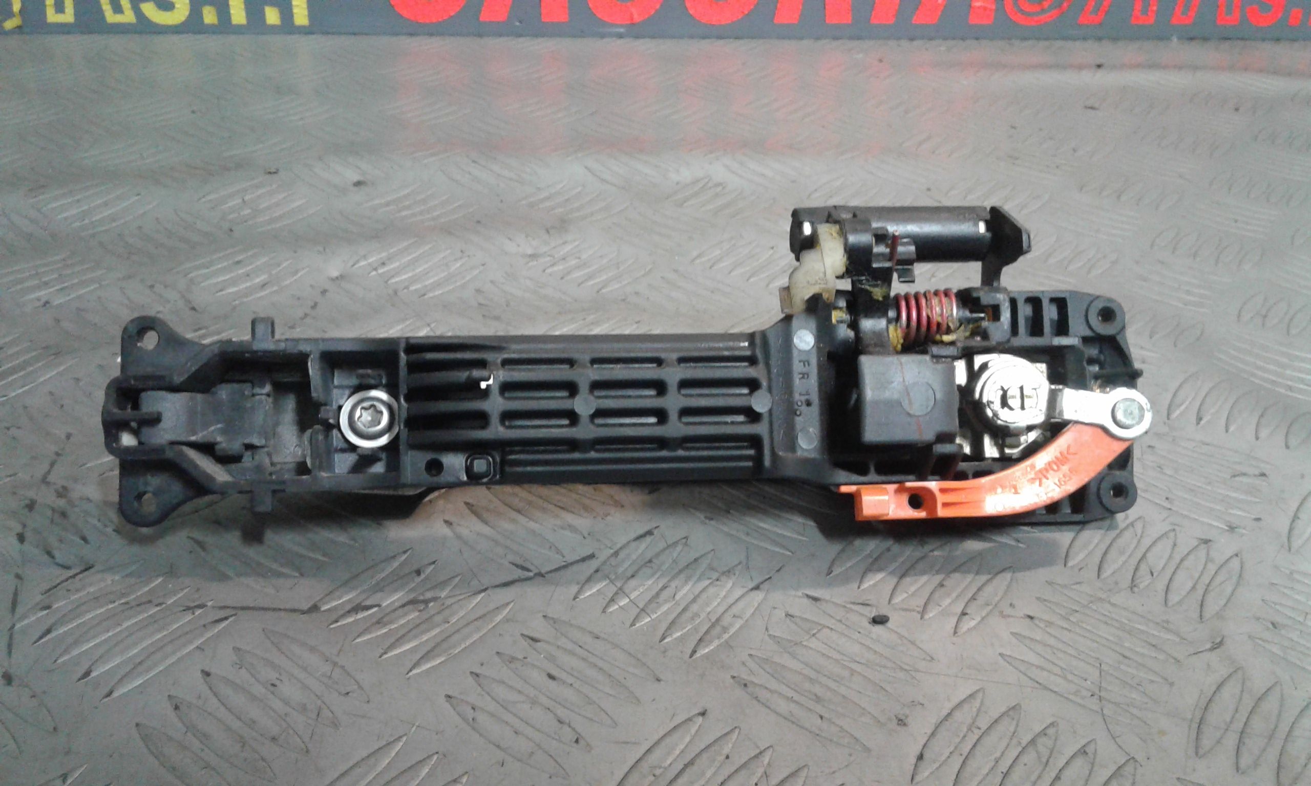 Maniglia Porta Ant. Destro 6921112220B6 Usato