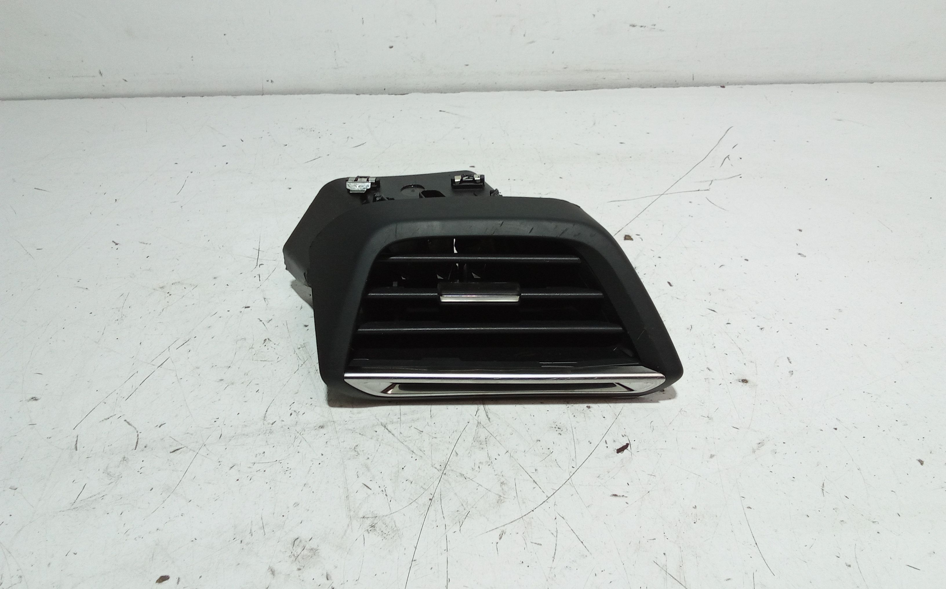 Condotto Aria Bocchette Lat. Cruscotto Sinistro Usato