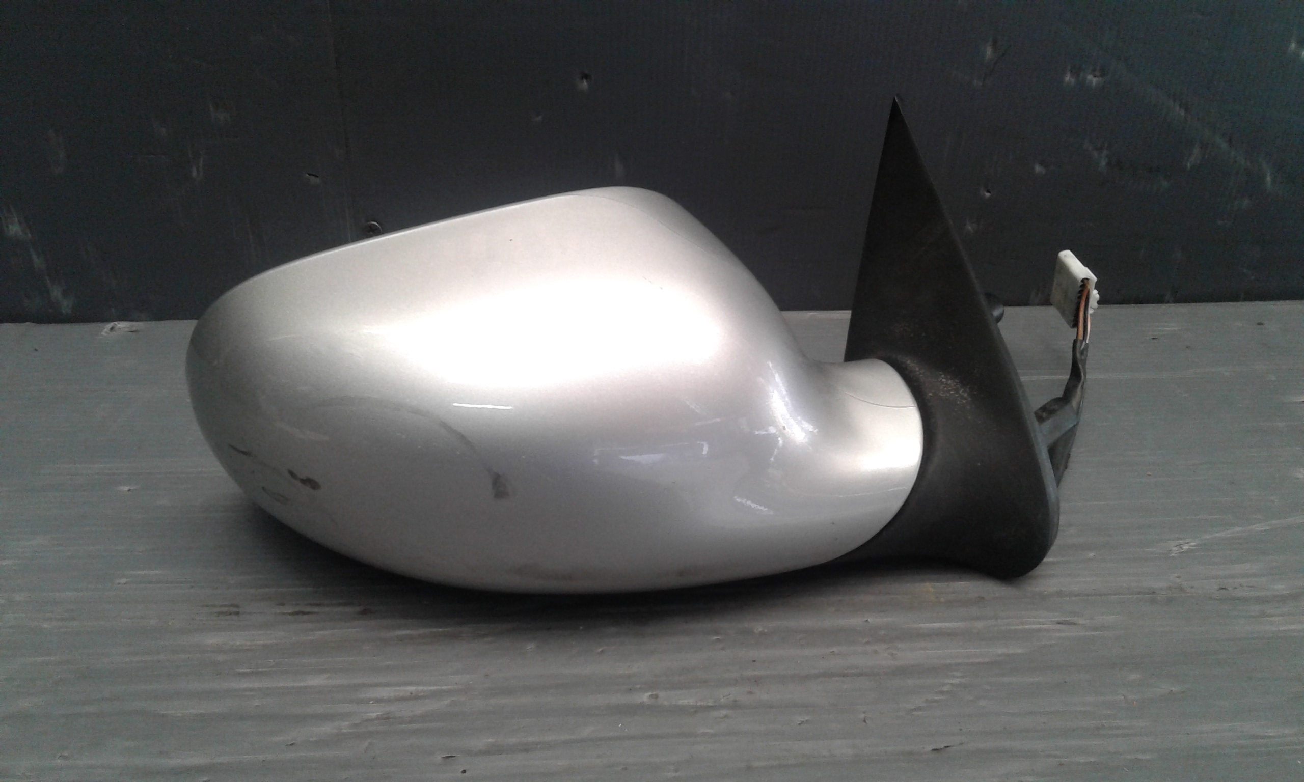 Retrovisore Est. Destro Usato