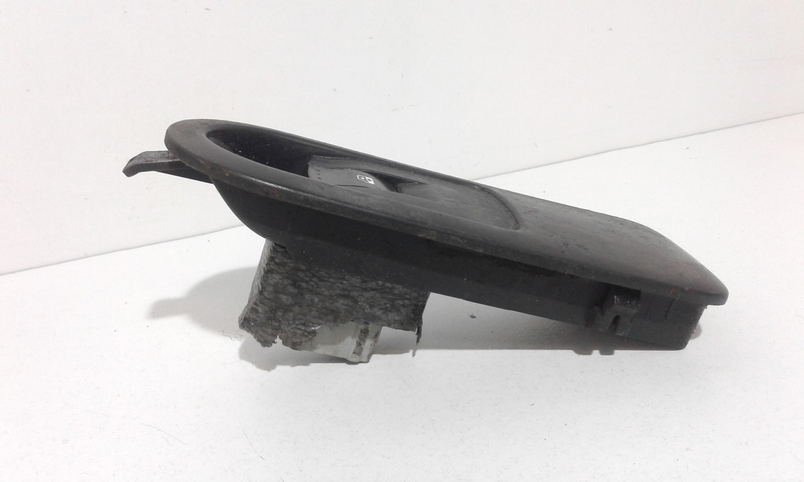 Interruttore Alzacristalli Porta Ant. Destro 8200220511 Usato