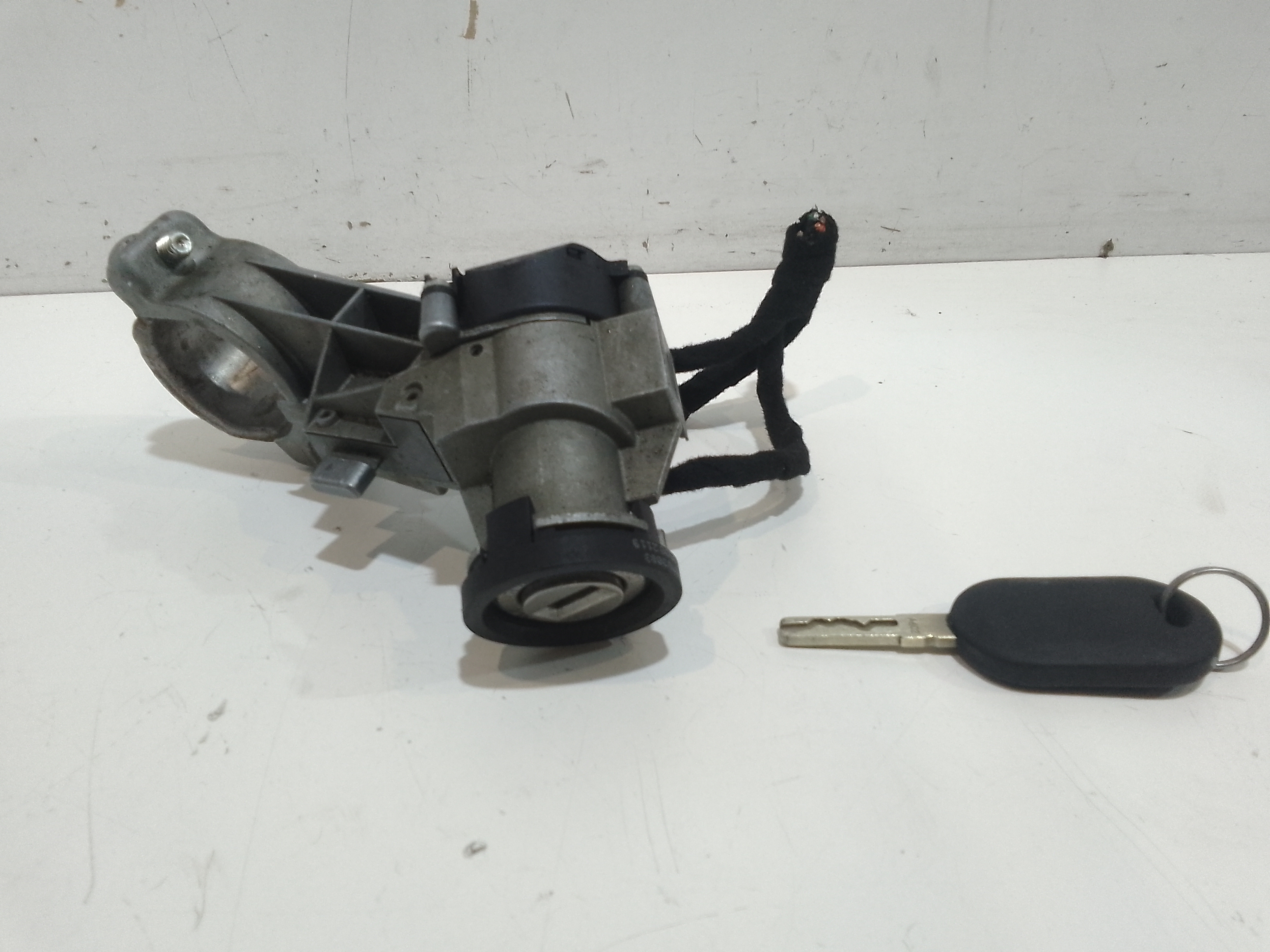 Commutatore Avviamento Con Cilindretti Serrature Usato