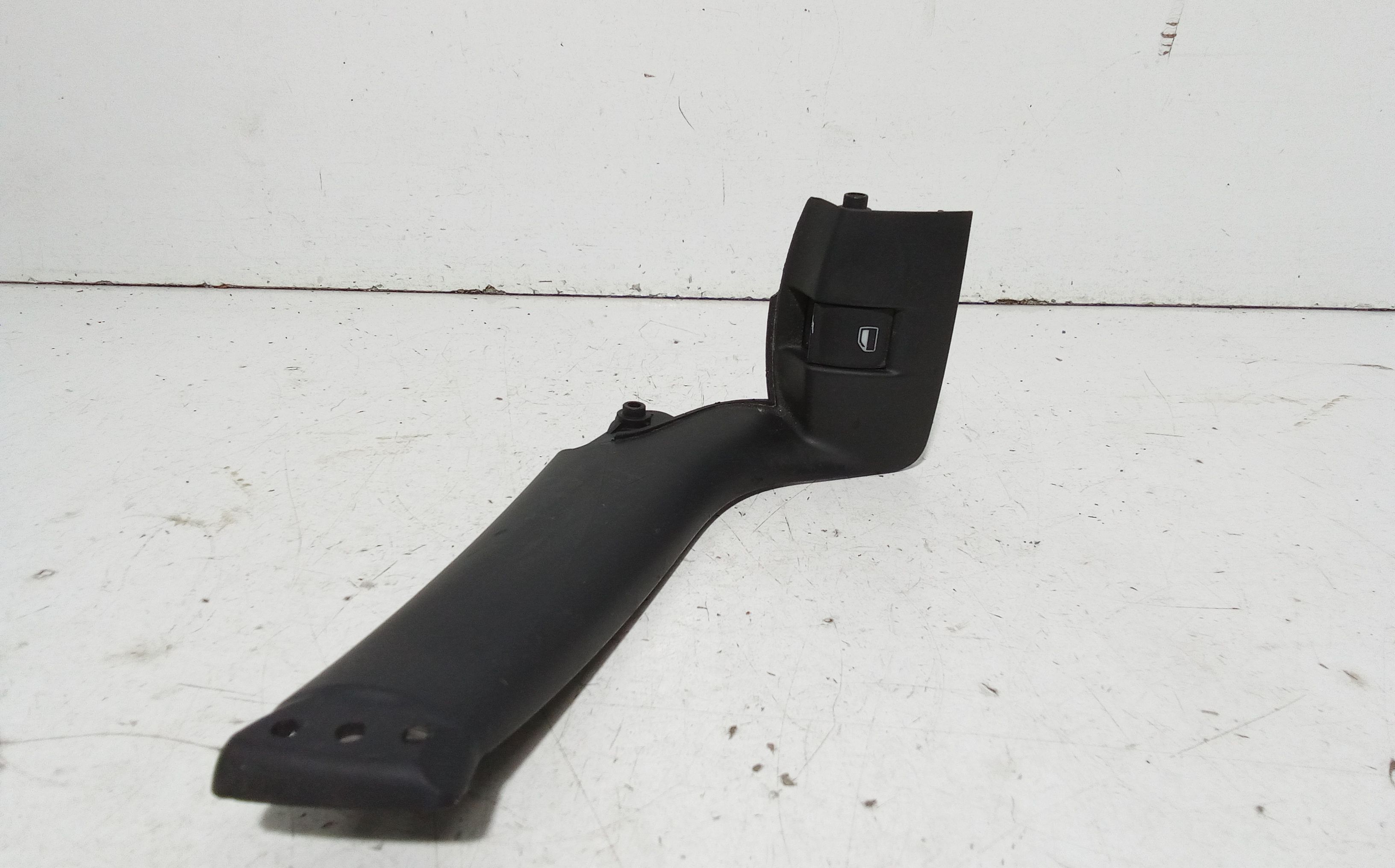 Interruttore Alzacristalli Porta Post. Destro Usato