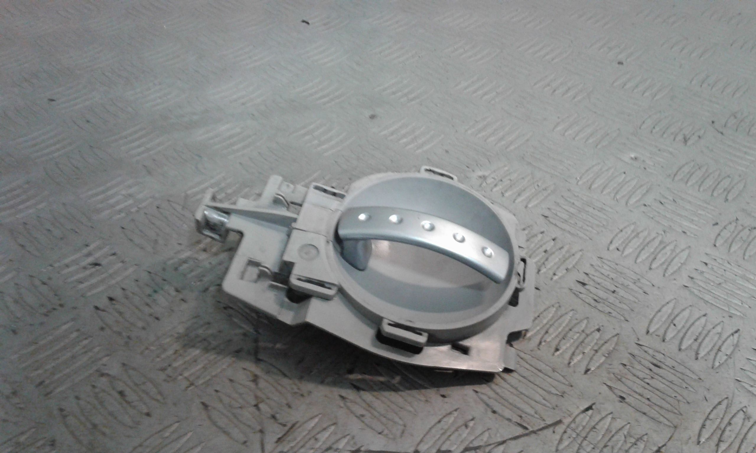 Maniglia Int. Apertura Porta Ant. Destro Usato