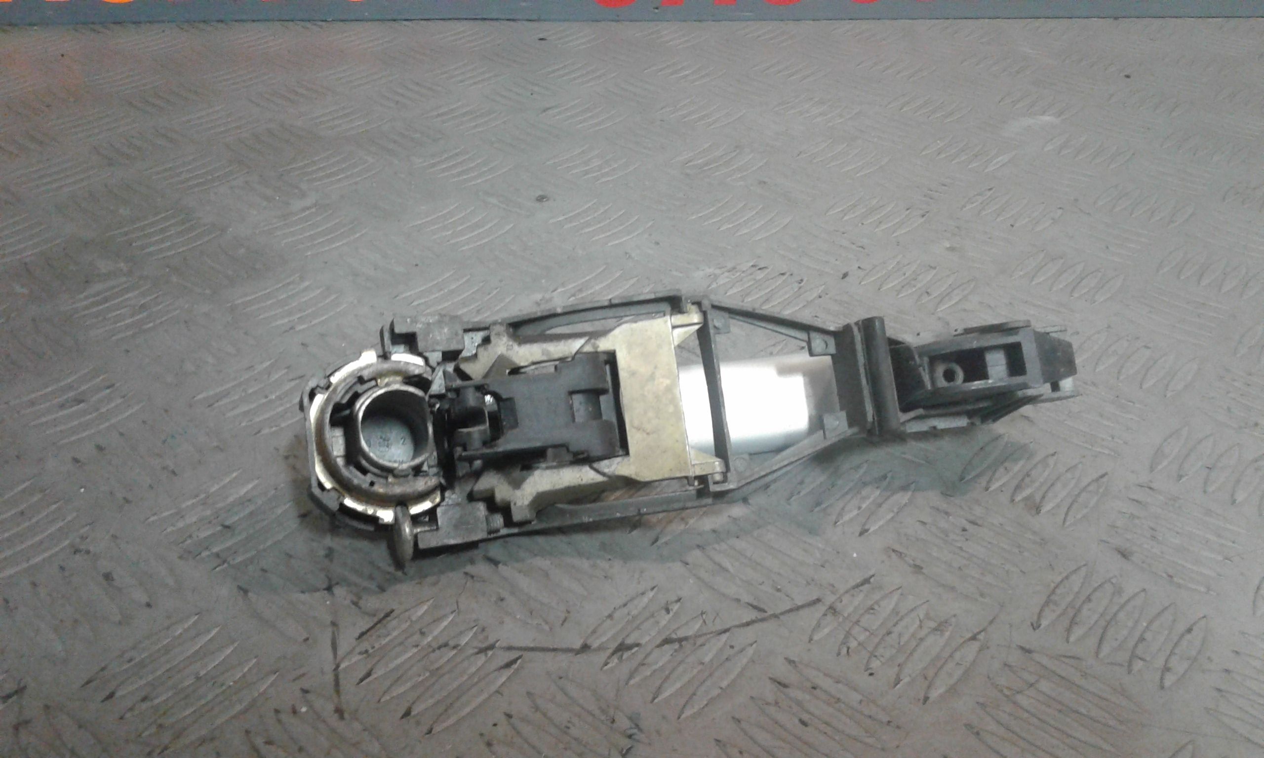 Maniglia Porta Post. Sinistro 3B0837207GGRU Usato