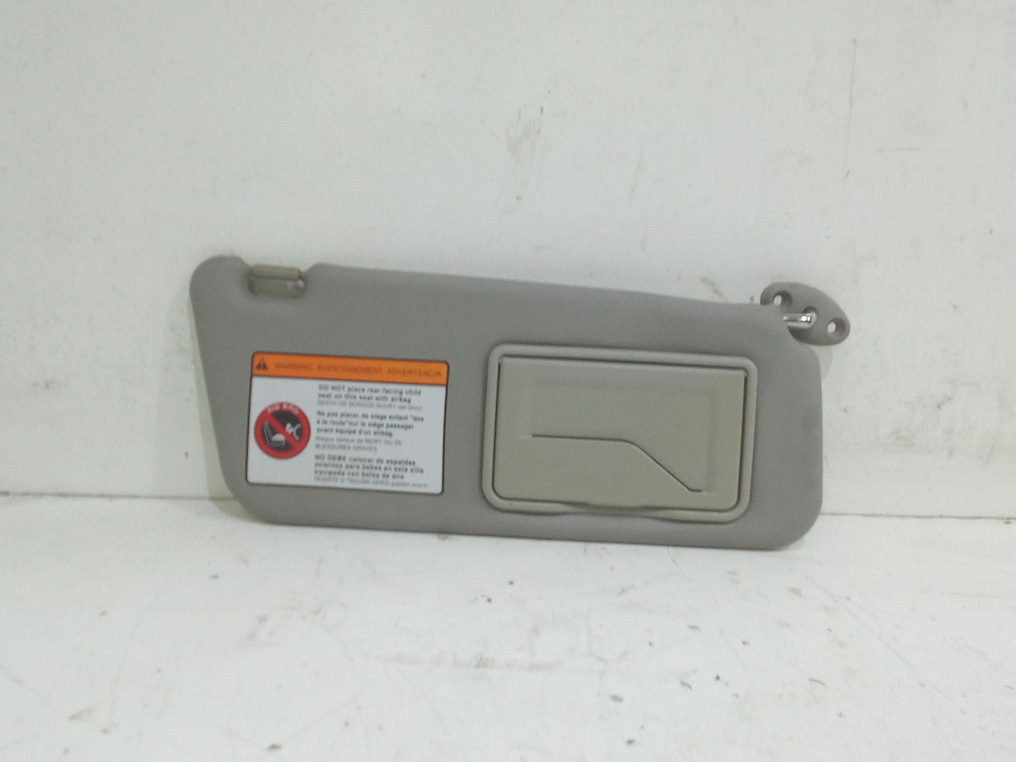 Aletta Parasole Parabrezza Destro 96658514 Usato