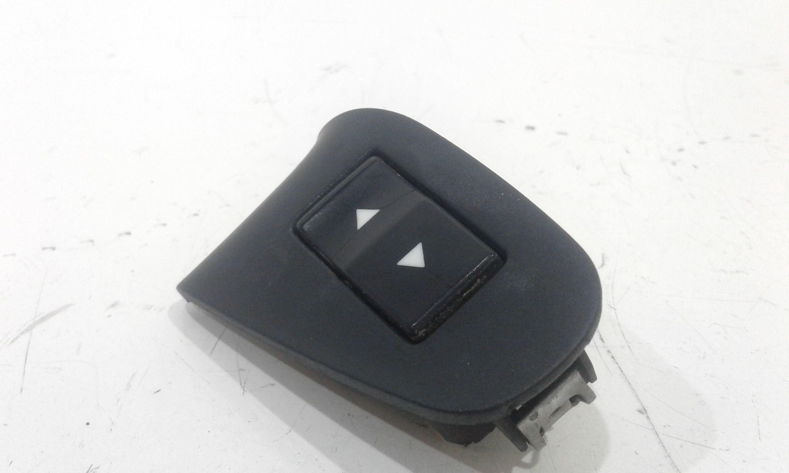 Interruttore Alzacristalli Porta Ant. Destro Usato