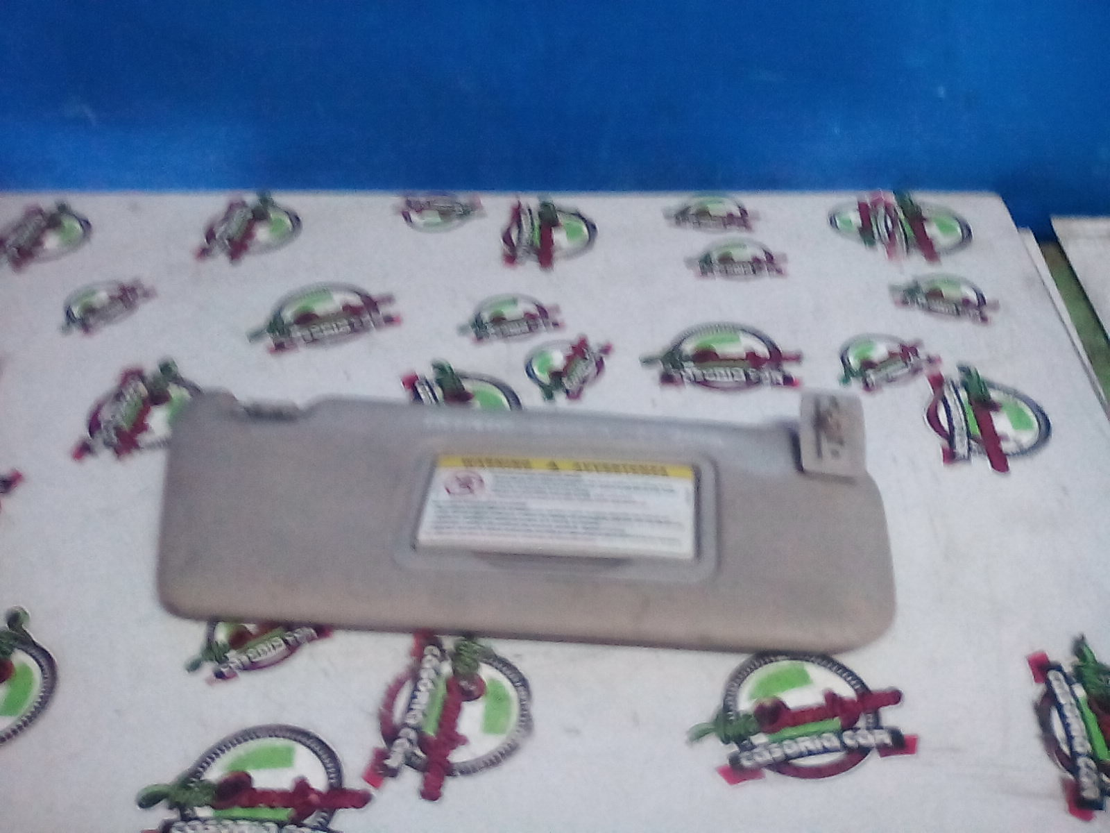 Aletta Parasole Parabrezza Destro A1688100410 Usato