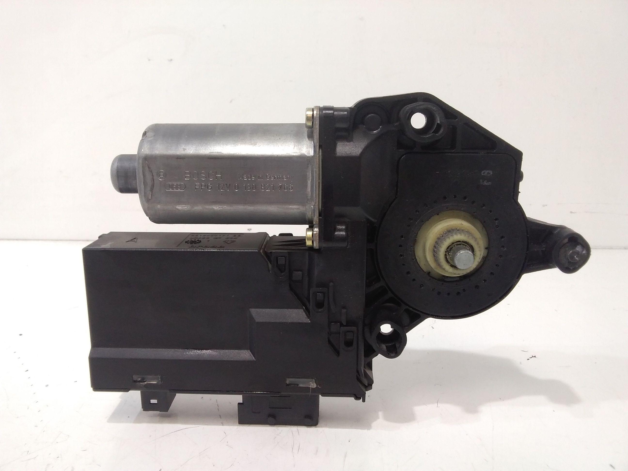 Motorino Alzacristallo Porta Ant. Destro 9222CF Usato