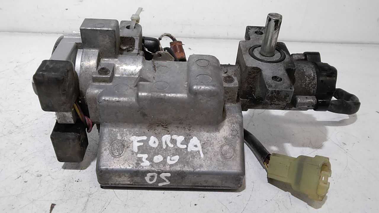 Commutatore Avviamento Con Cilindretti Serrature Usato