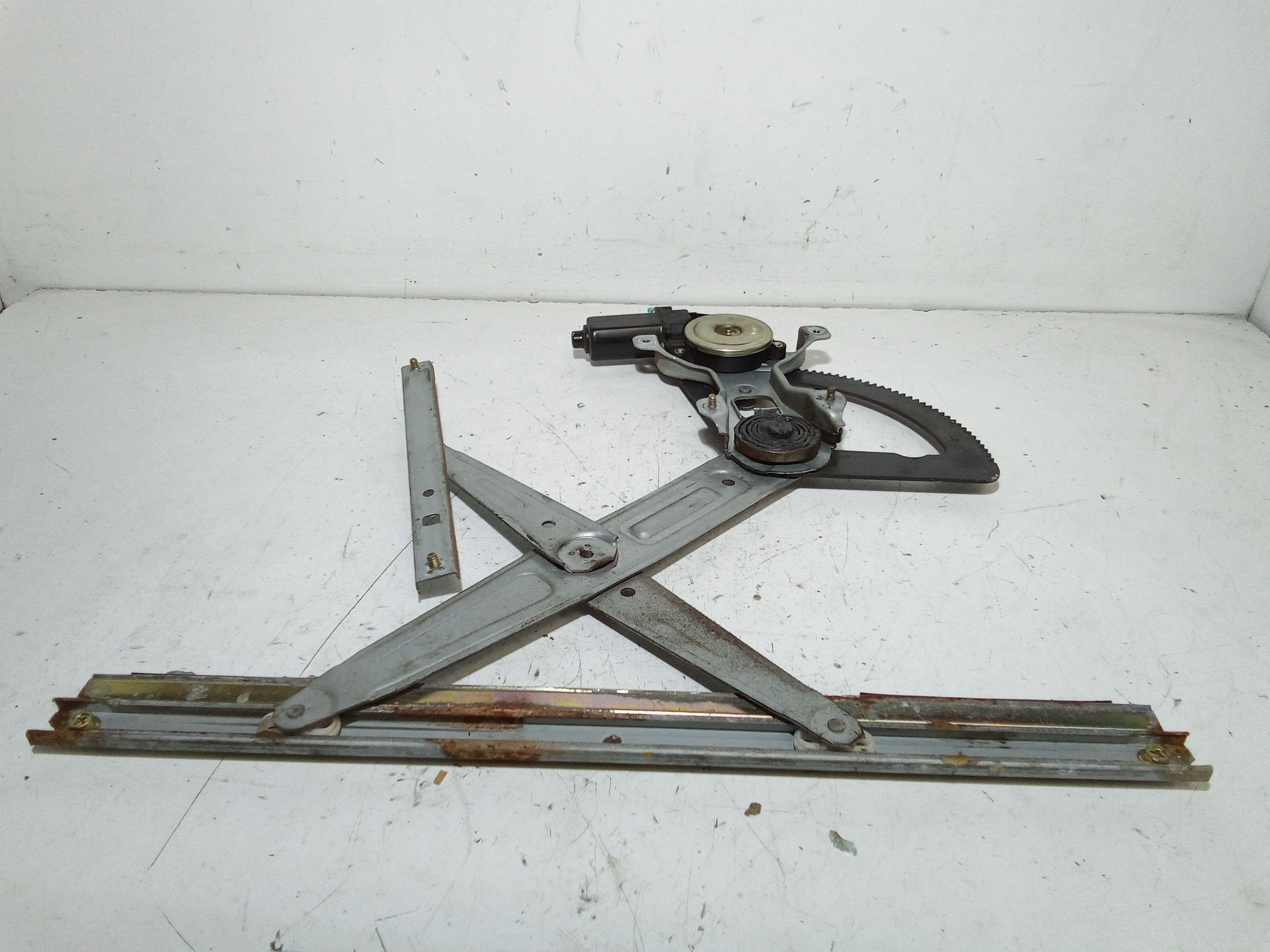 Alzacristallo Porta Ant. Destro Usato