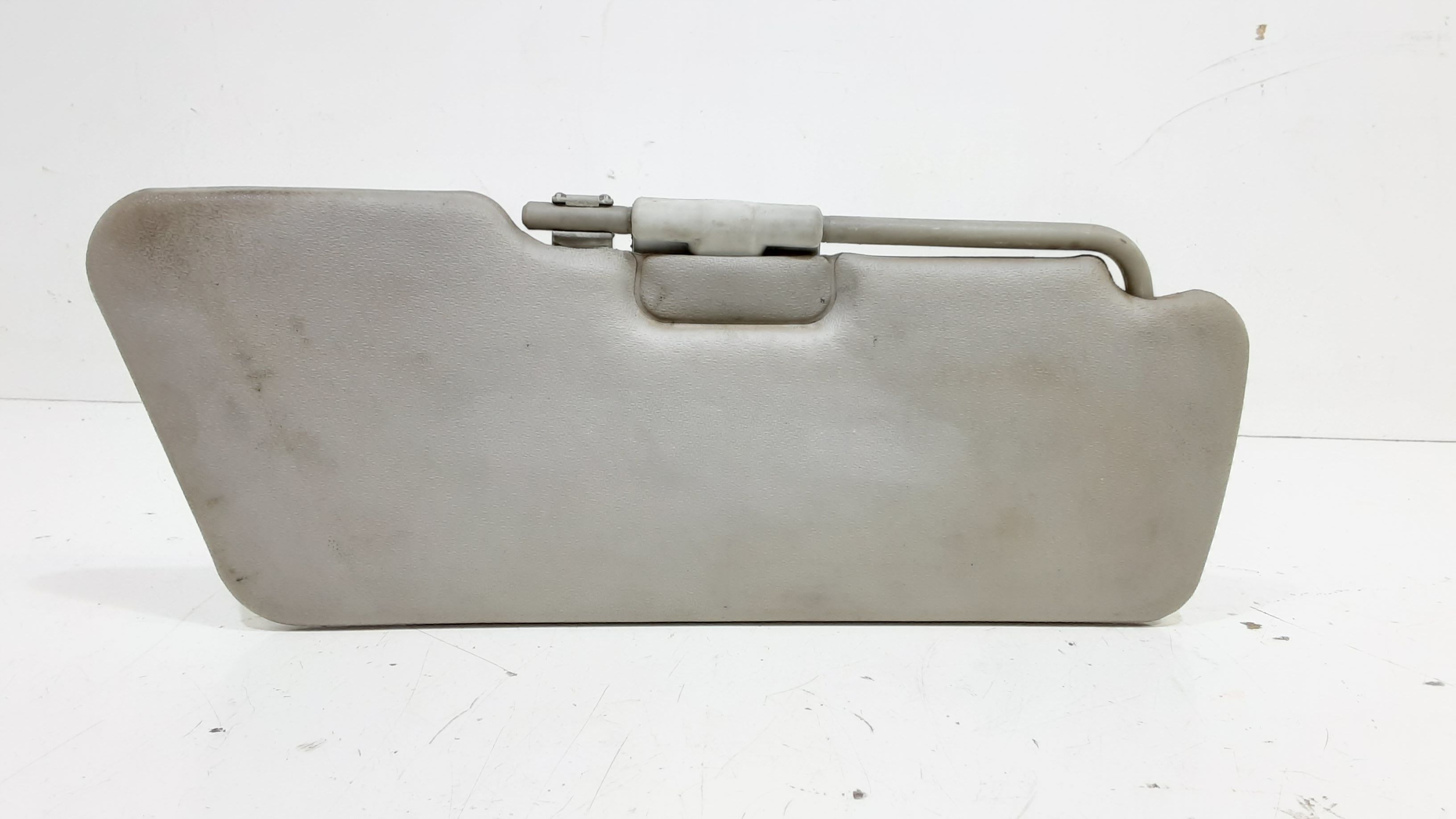 Aletta Parasole Parabrezza Sinistro 735244330 Usato