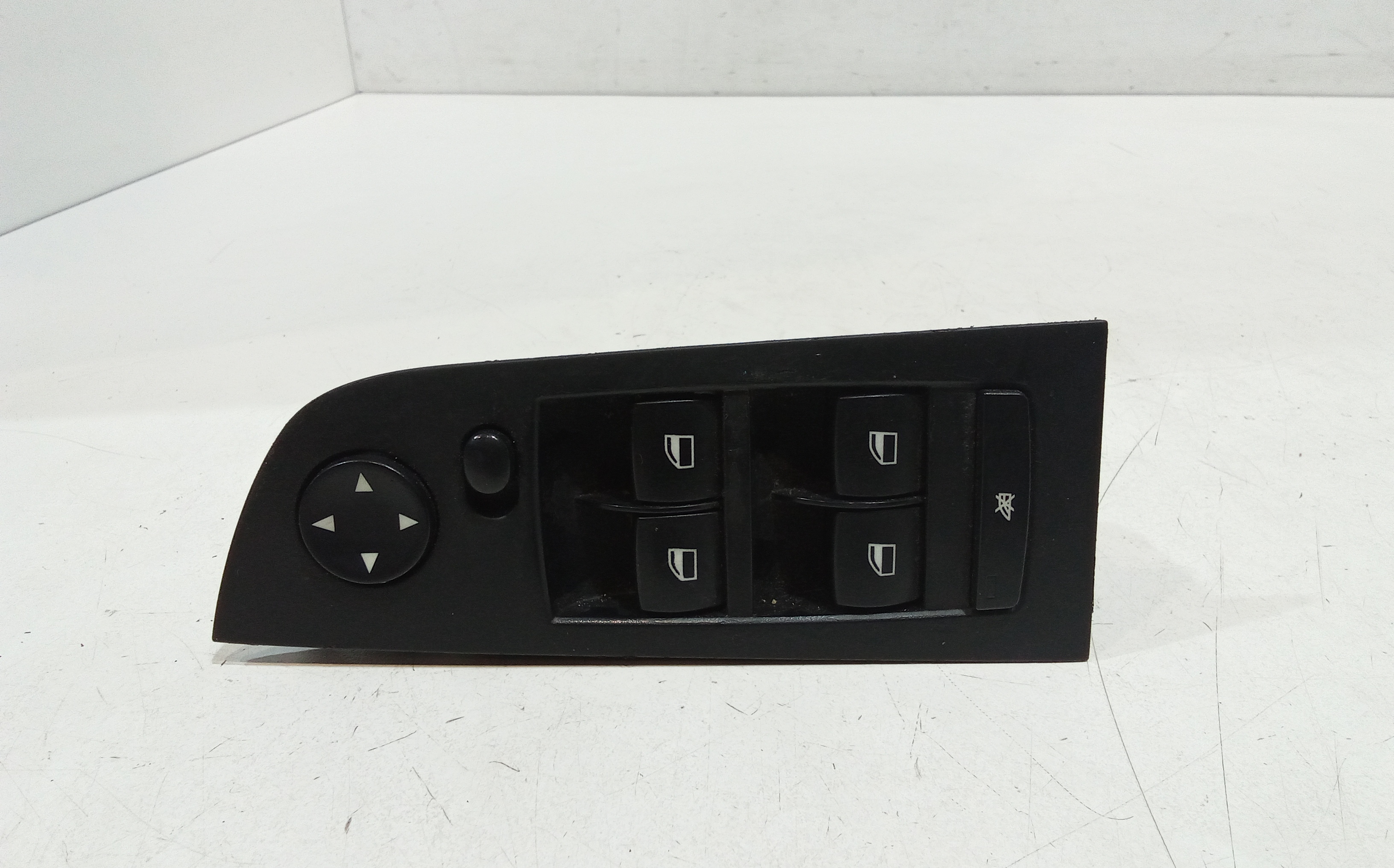 Interruttore Alzacristalli Porta Ant. Sinistro 61319217327 Usato