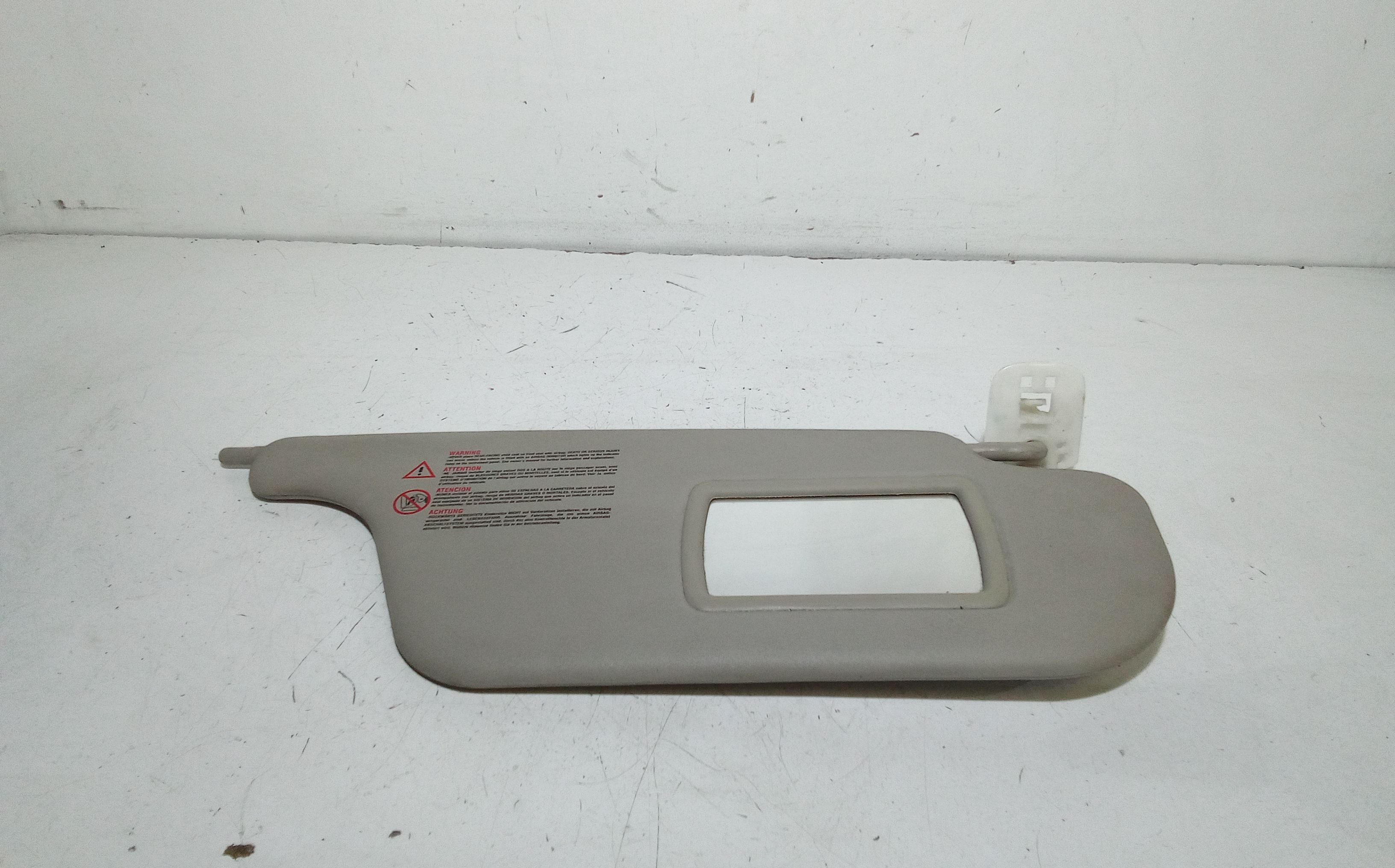 Aletta Parasole Parabrezza Destro 8200294229 Usato